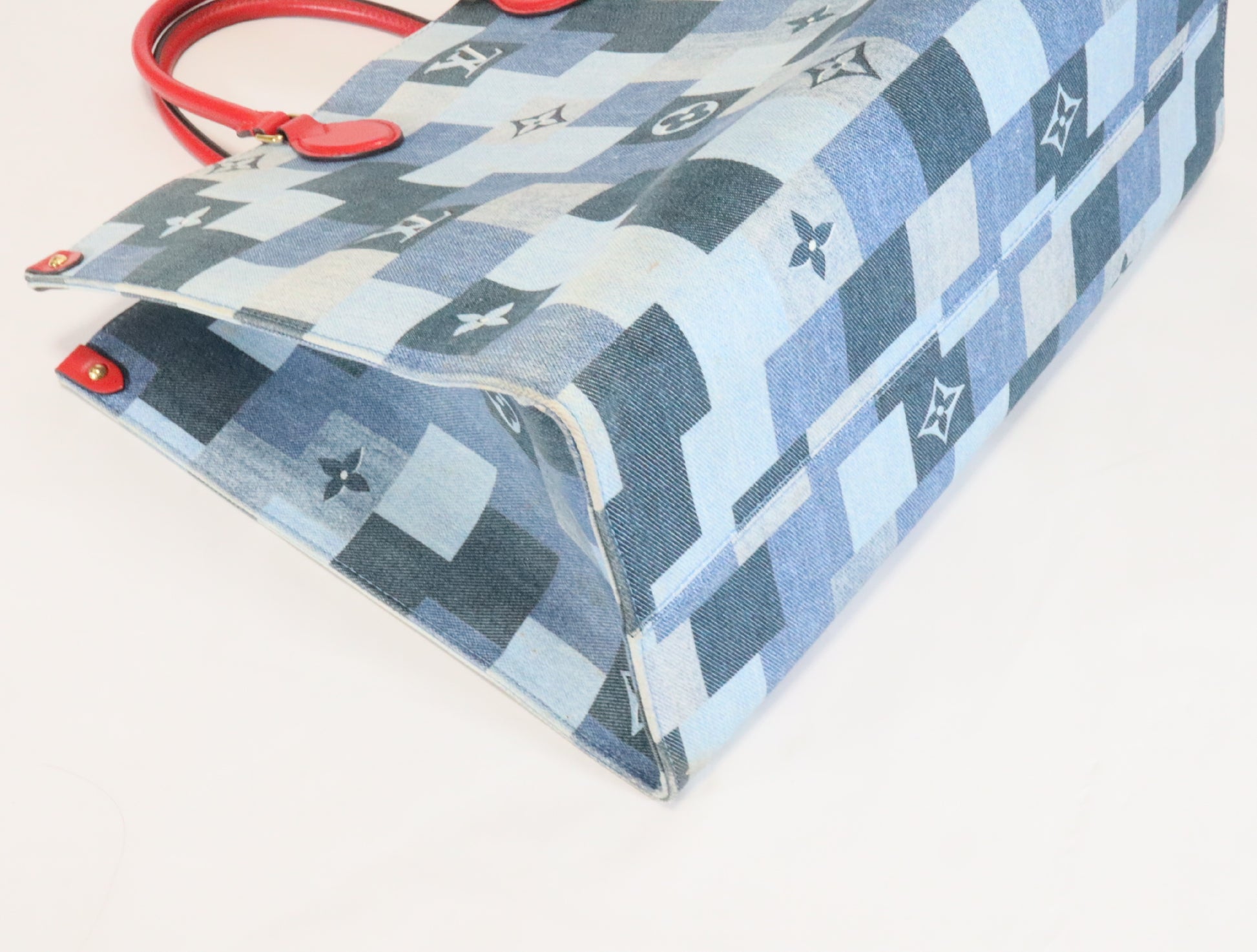 LOUIS VUITTON Vuitton Monogram Denim Square Patchwork On-the-Go GM M44992 FN4199 Blue Shoulder Bag