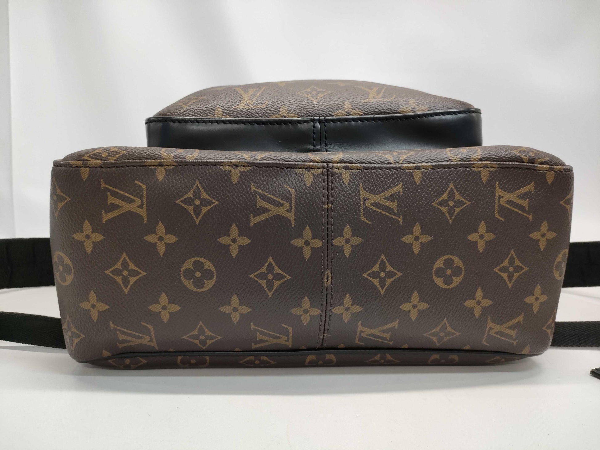 LOUIS VUITTON Macassar Josh NV Backpack
