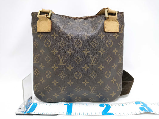 LOUIS VUITTON Monogram M40044 Pochette Bosphor Shoulder Bag