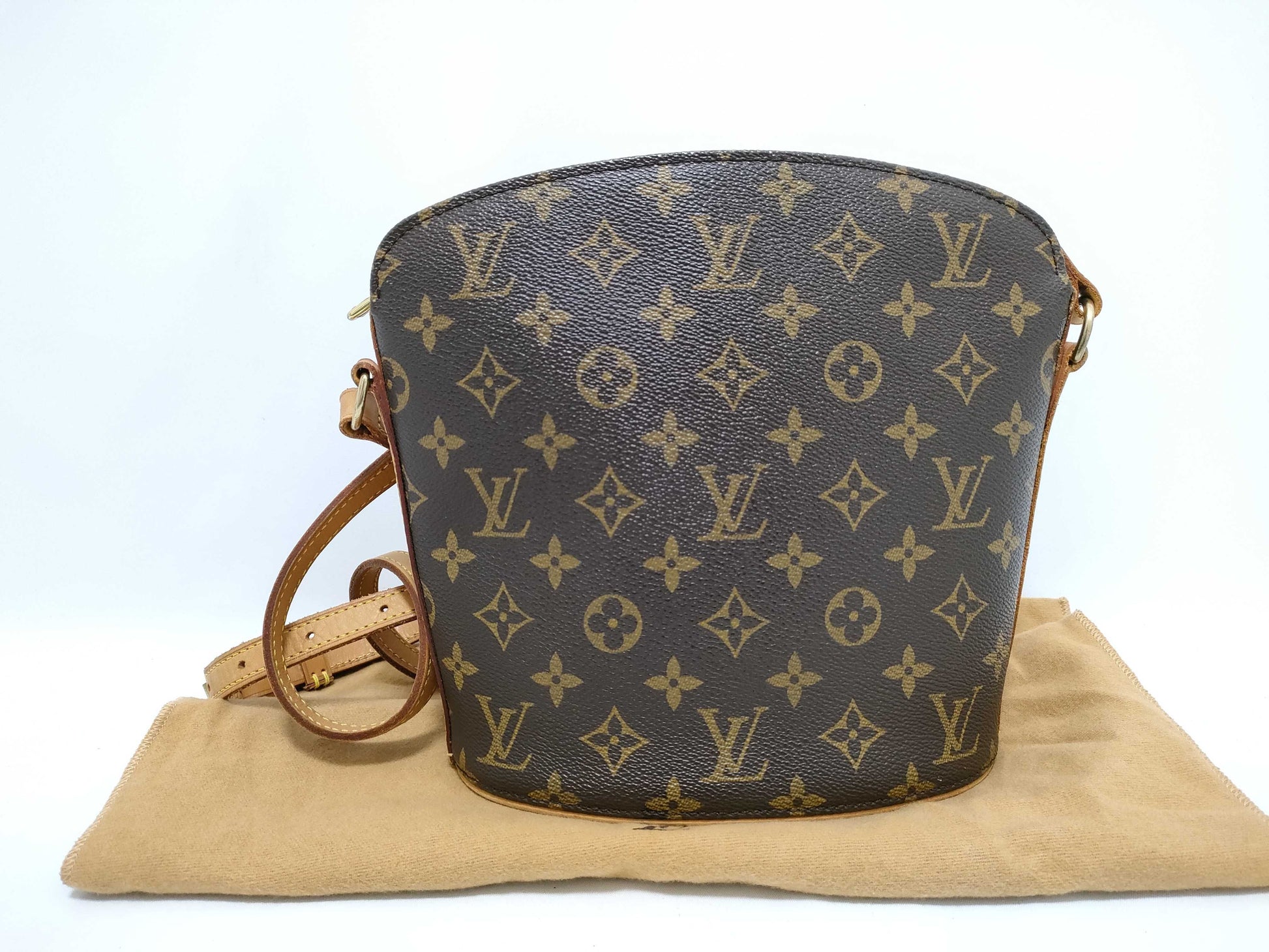 LOUIS VUITTON M51290 Drouo Shoulder Bag