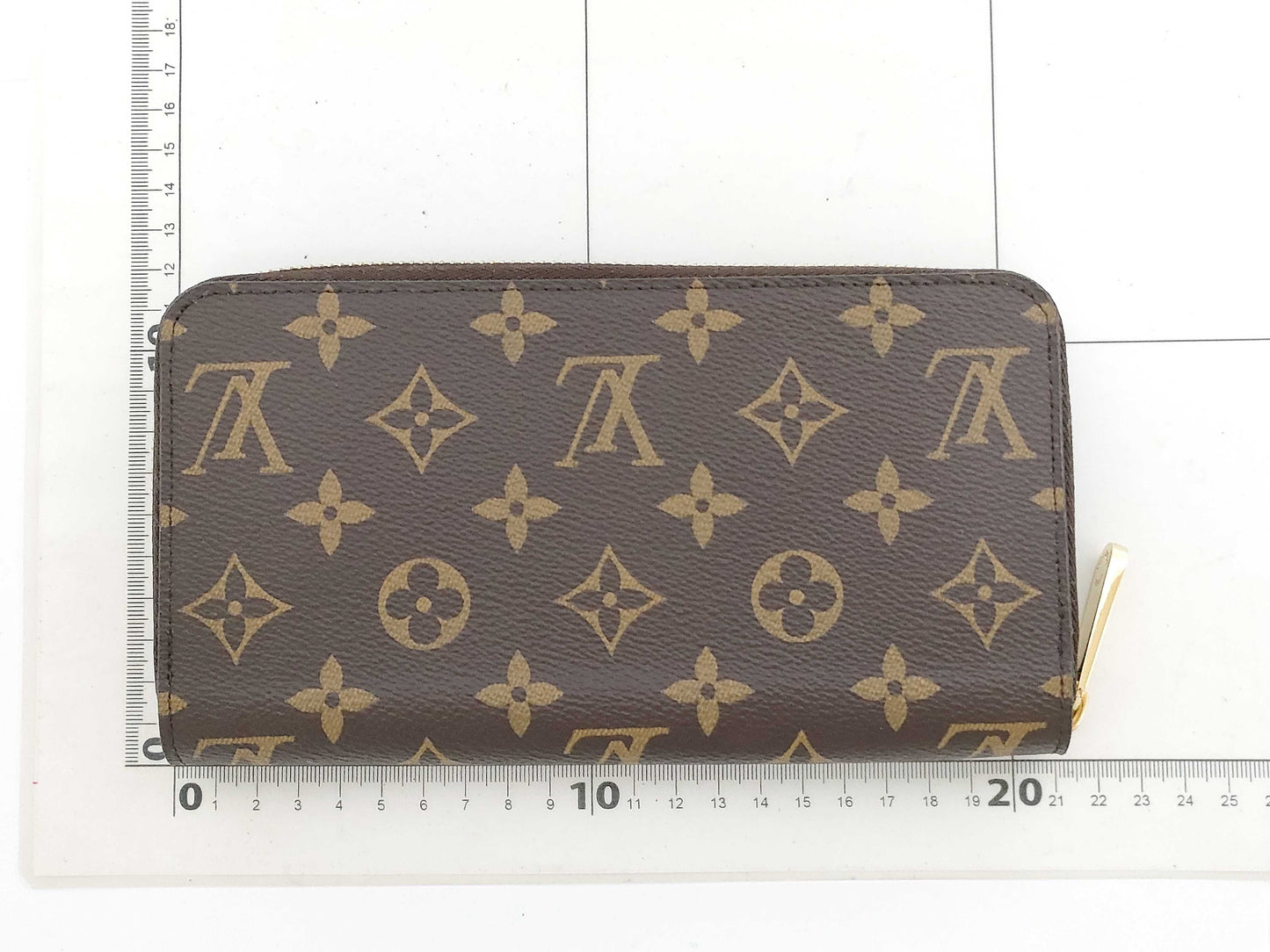 LOUIS VUITTON Monogram M41895 Zippy Wallet Wallet