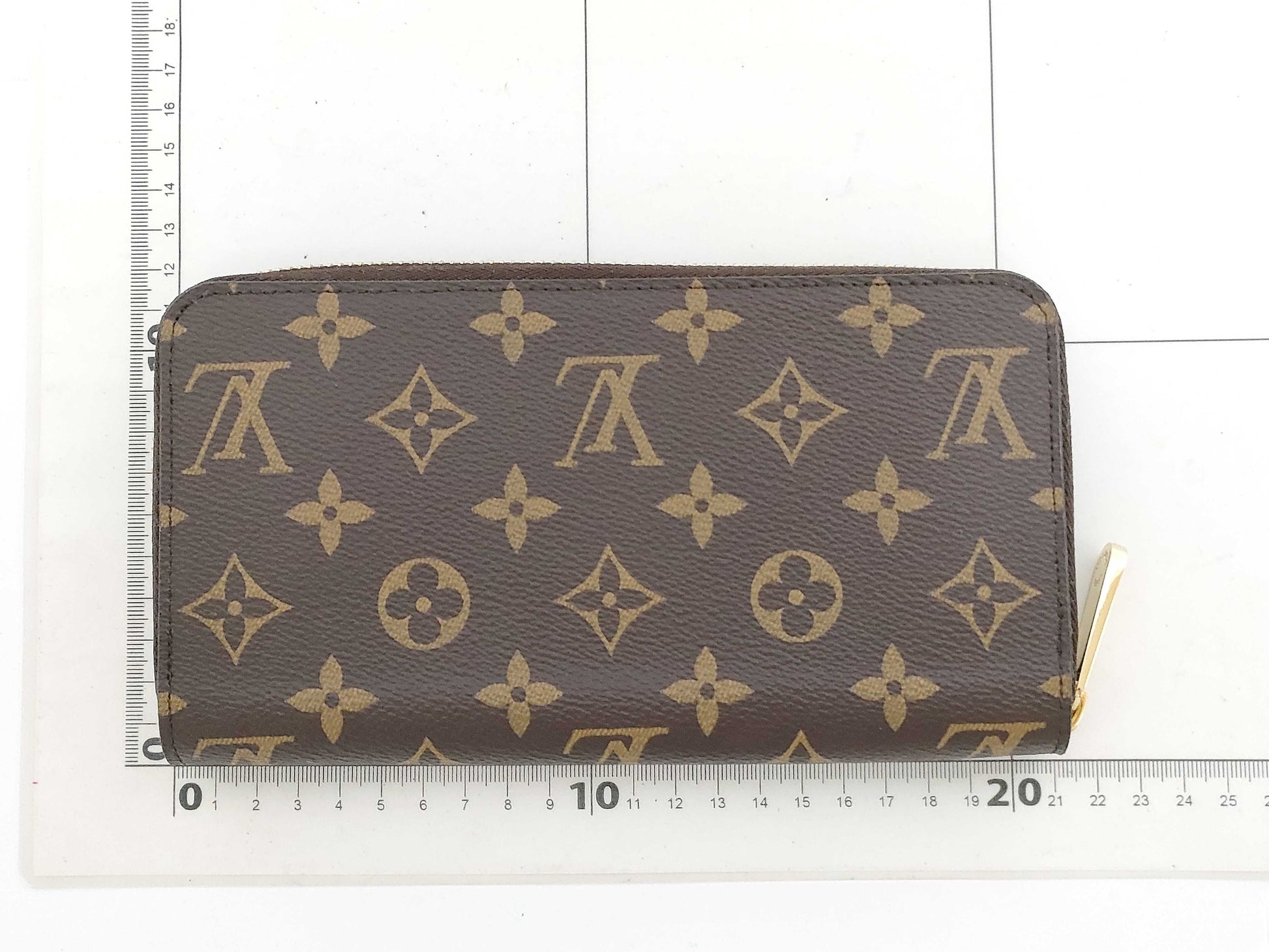 LOUIS VUITTON Monogram M41895 Zippy Wallet Wallet