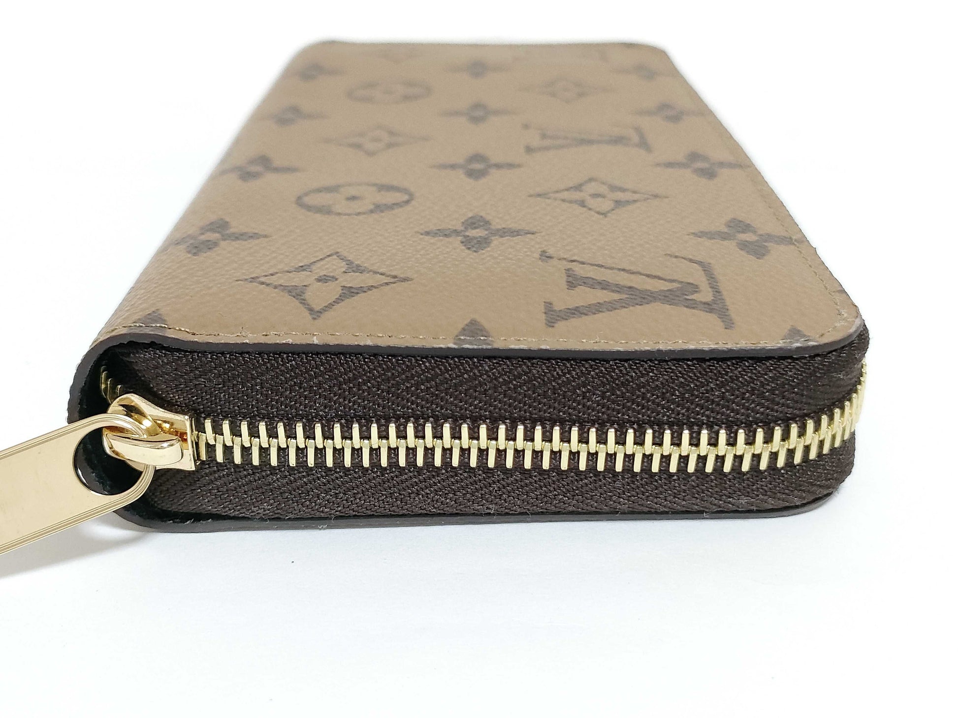 LOUIS VUITTON Monogram M82444 Zippy Wallet