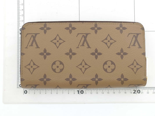 LOUIS VUITTON Monogram M82444 Zippy Wallet