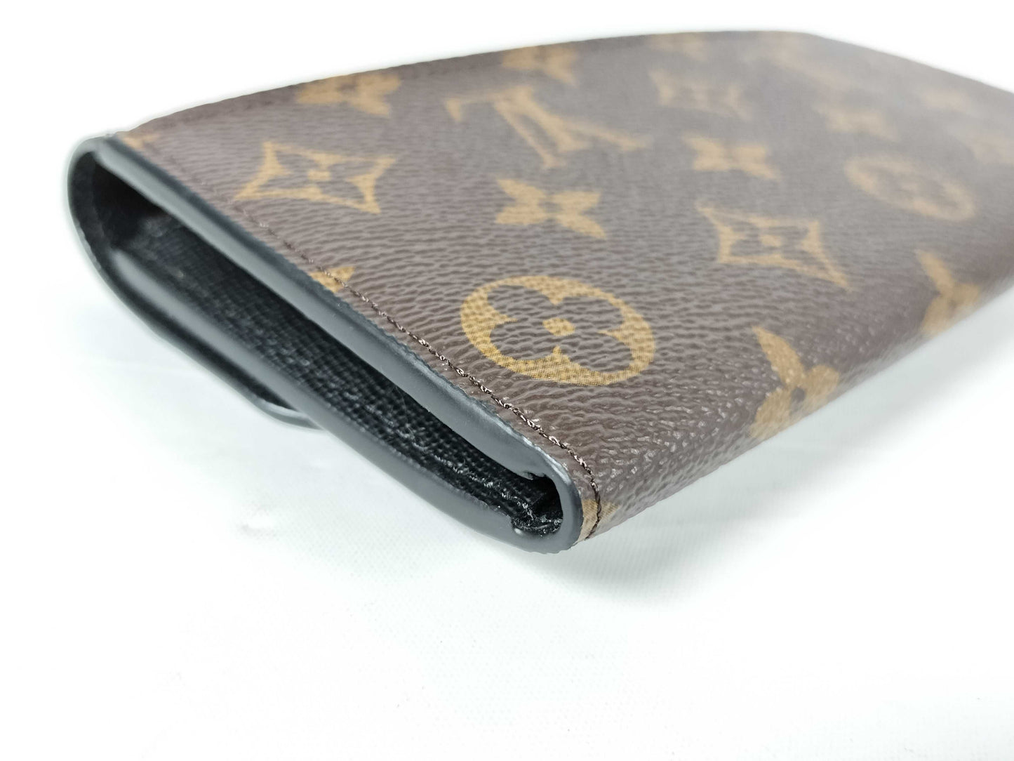 LOUIS VUITTON Monogram M82157 Portefeuille Emily Wallet