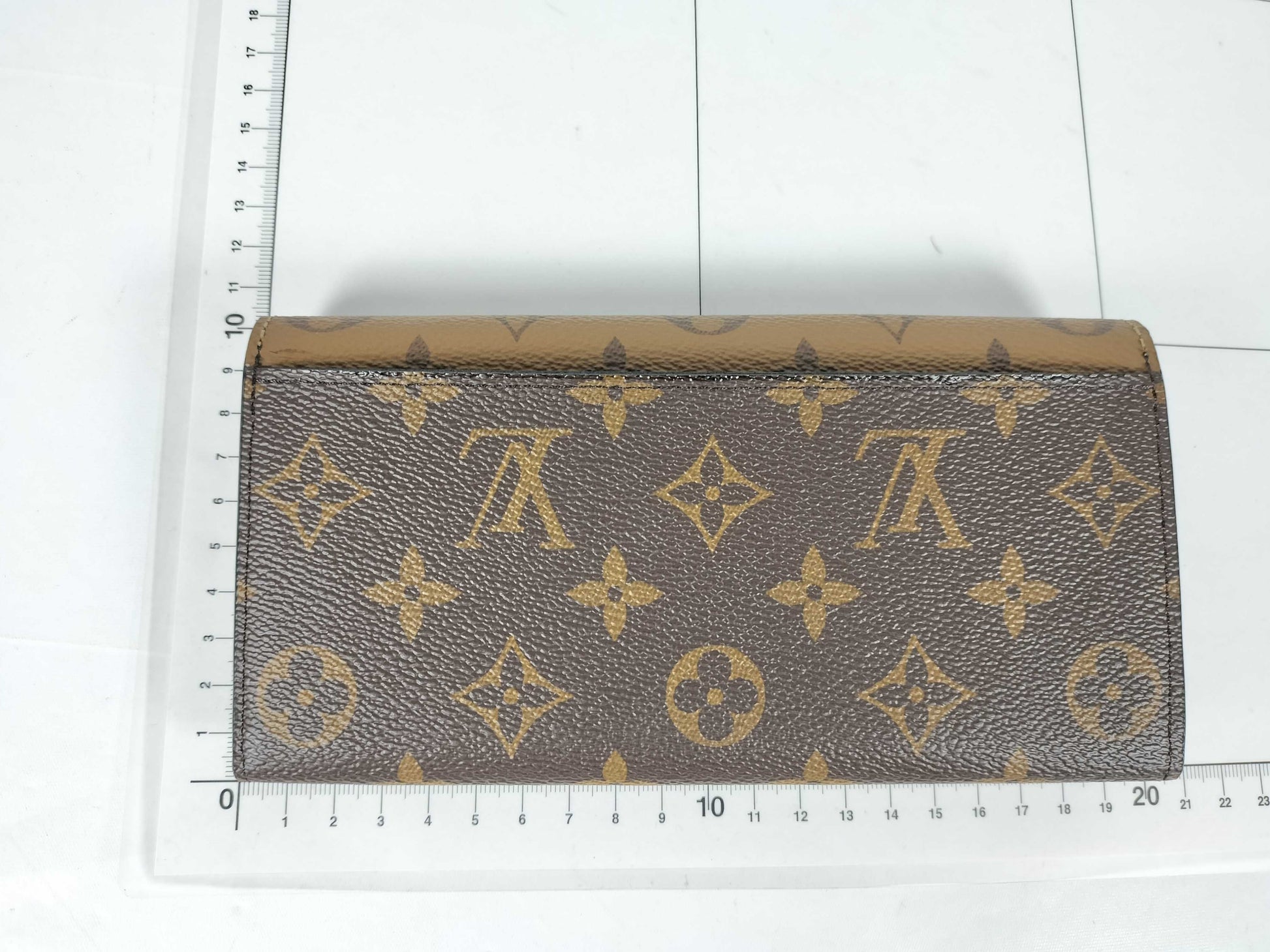 LOUIS VUITTON Monogram M82157 Portefeuille Emily Wallet