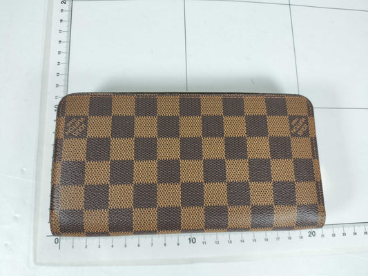 LOUIS VUITTON Damier N60015 Zippy Wallet Wallet