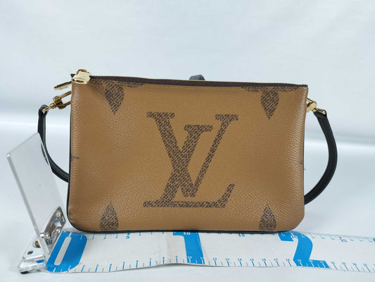 LOUIS VUITTON M69203 Pochette Double Zip Shoulder Bag