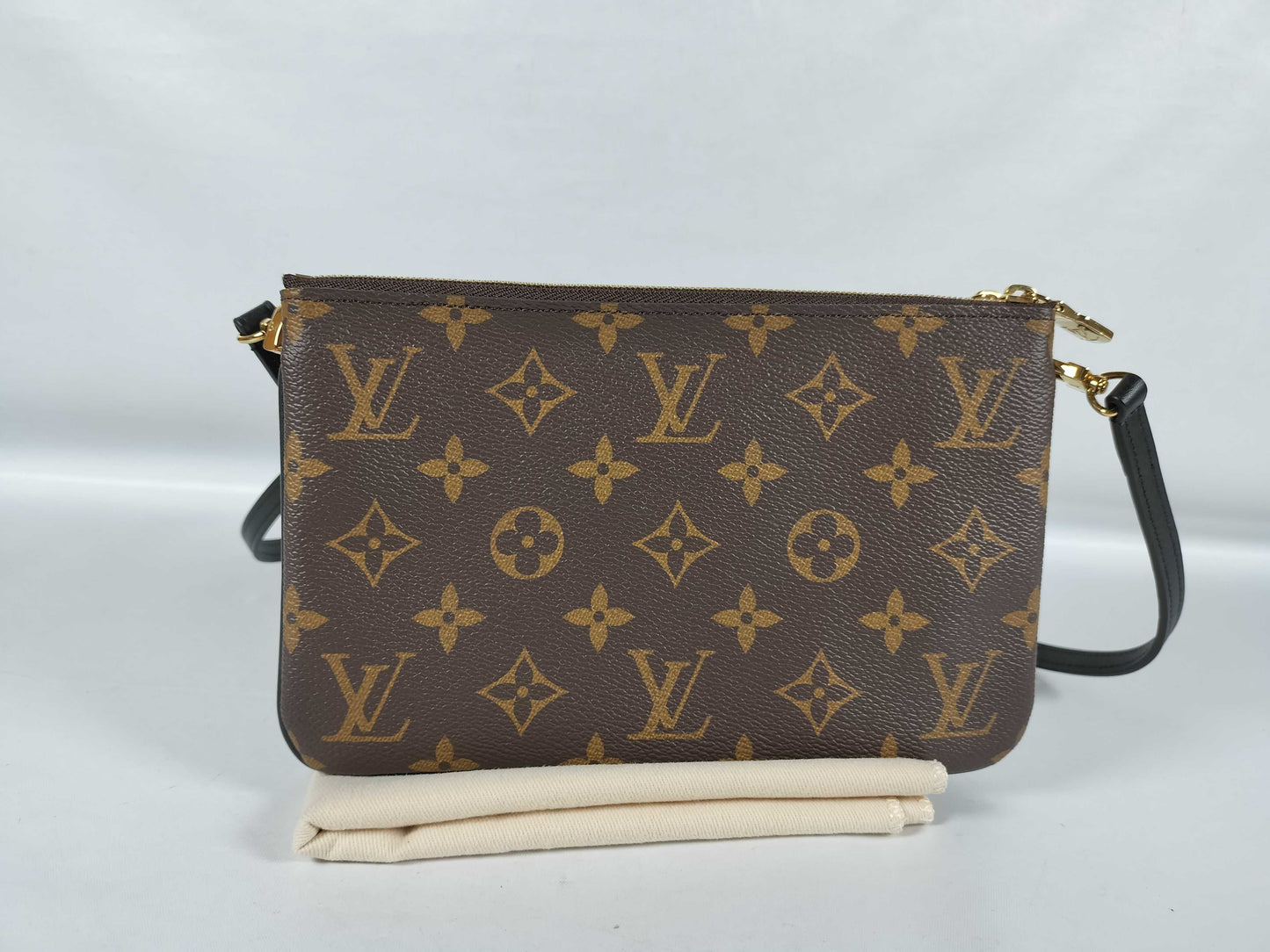 LOUIS VUITTON M69203 Pochette Double Zip Shoulder Bag
