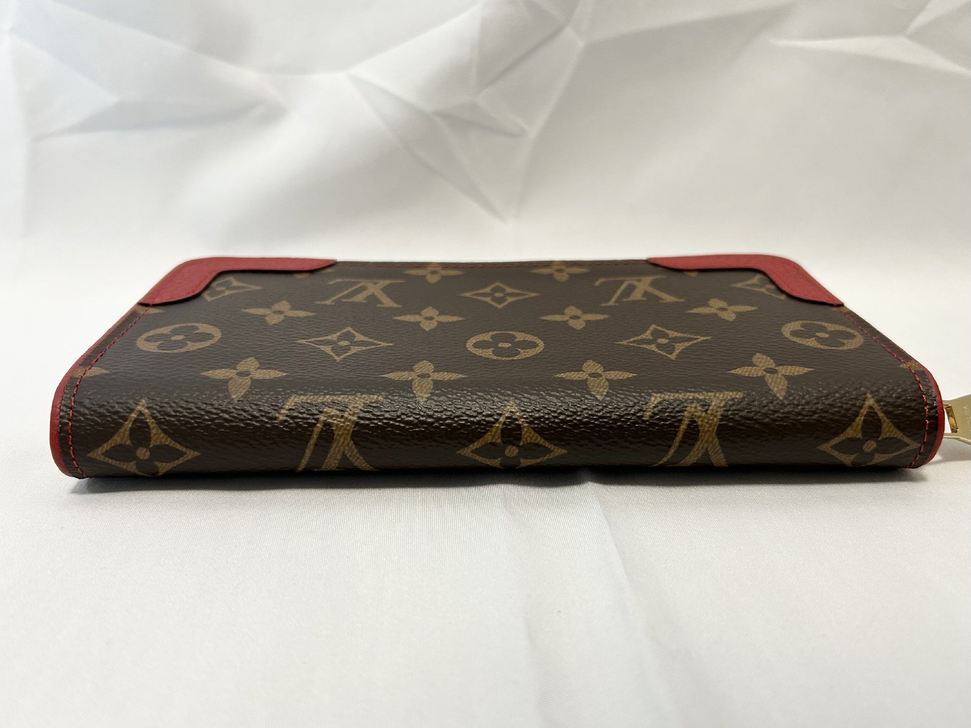 LOUIS VUITTON Monogram Retiro Zippy Wallet