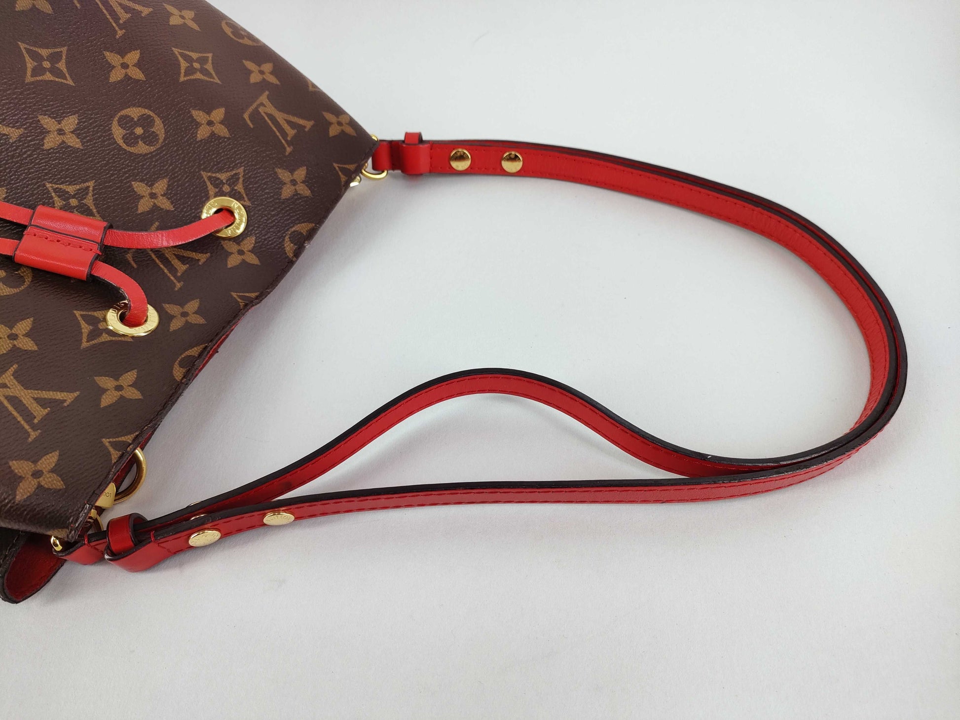 LOUIS VUITTON Monogram LOUIS VUITTON Monogram Neonoe M44021 NZ3179 with Strap Shoulder Bag