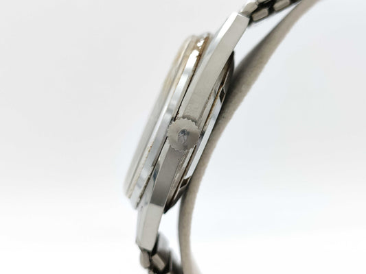 1611 Manual winding non-moving ladies' watch