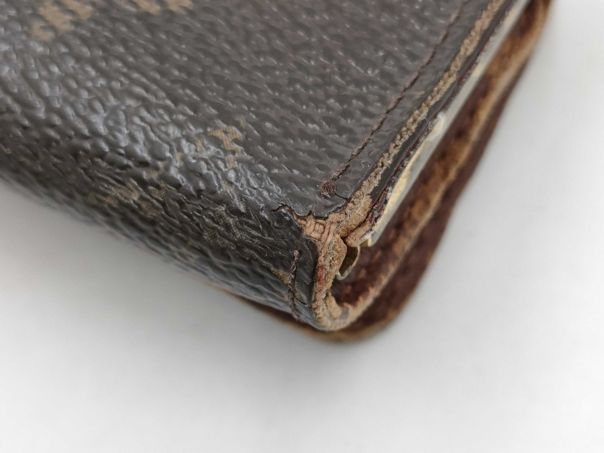 LOUIS VUITTON Other Key Cases Louis Vuitton Key Cases and Key Holders