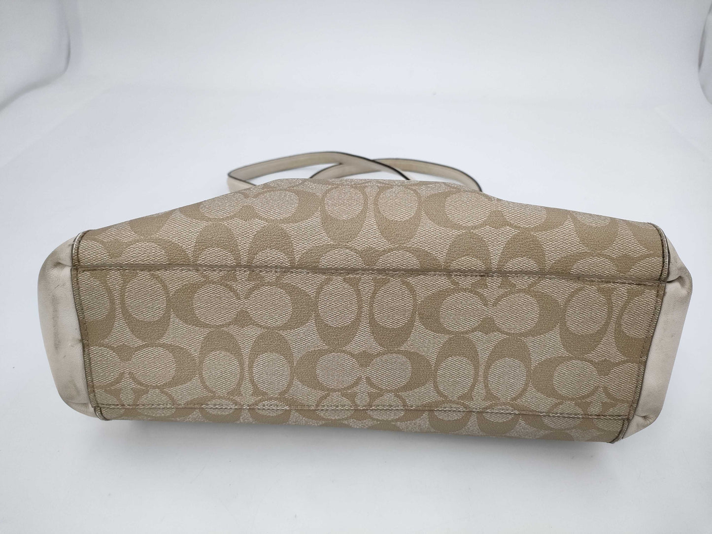 COACH Signature White Leather Ivory Shoulder Bag