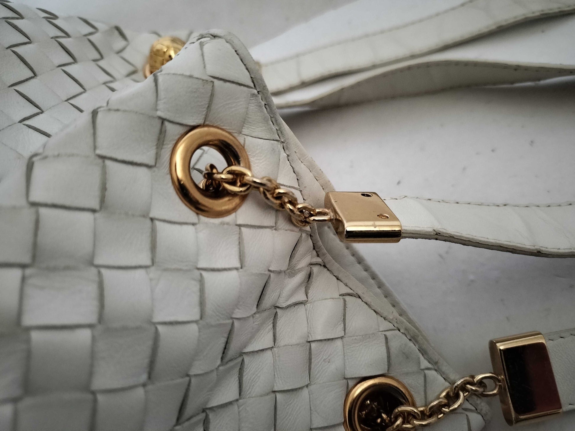 BOTTEGA VENETA Intrecciato BOTTEGA VENETA White Leather Intrecciato Shoulder Bag Handbag Shoulder Bag