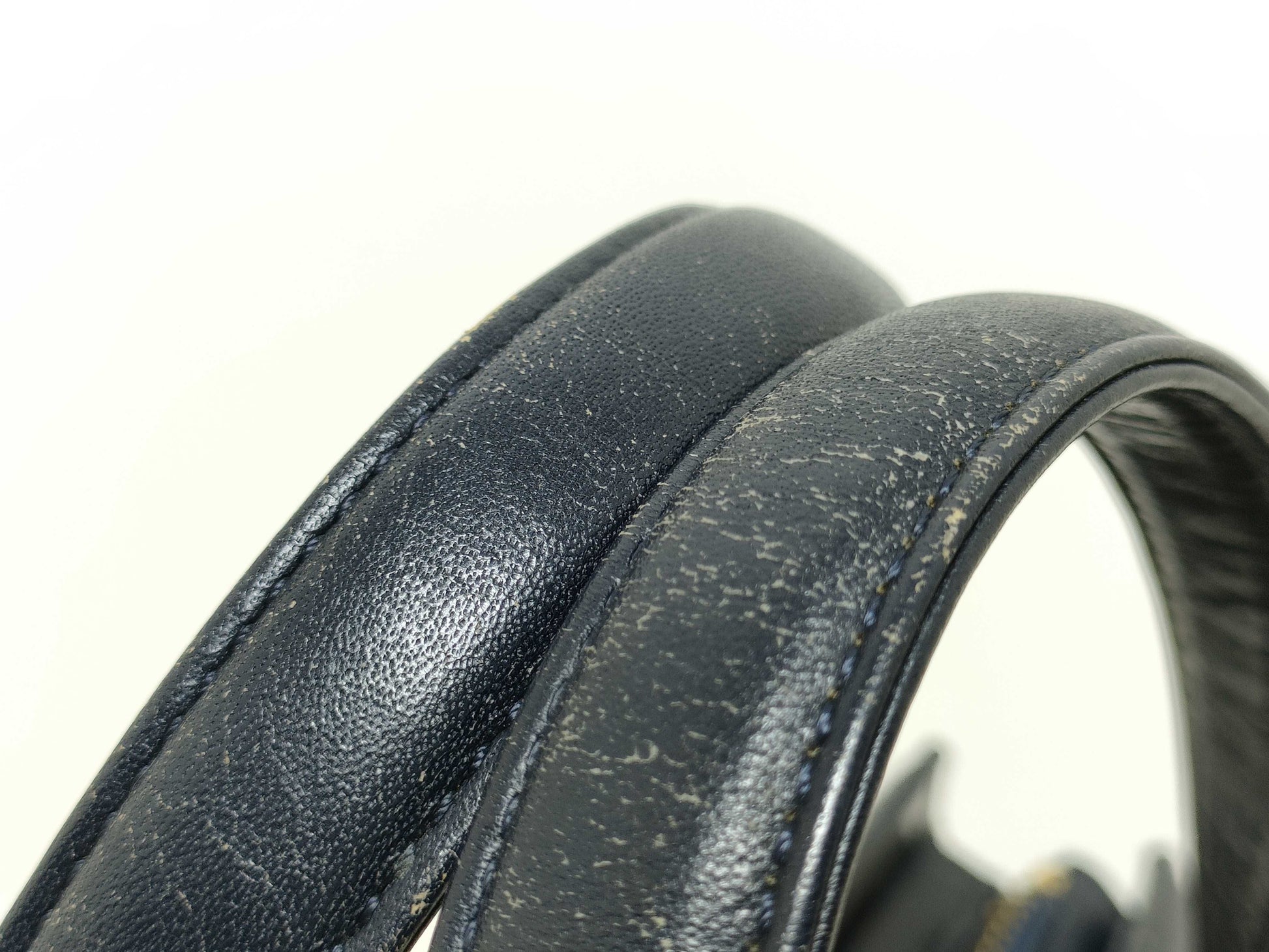 VALENTINO Garavani Bag Navy Handbag