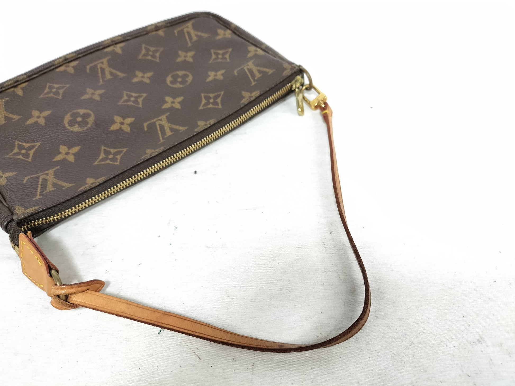 LOUIS VUITTON Monogram LV Monogram Pochette Accessoir M51980 VI1010 Handbag