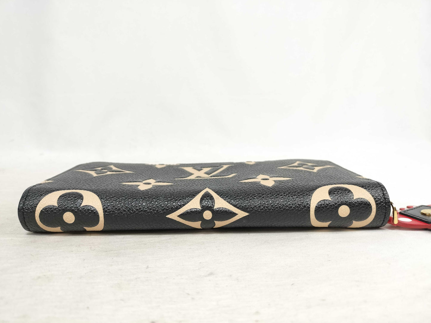 LOUIS VUITTON LV LV Crafty Unplanted Zippy Wallet M69698 SP3250 Wallet