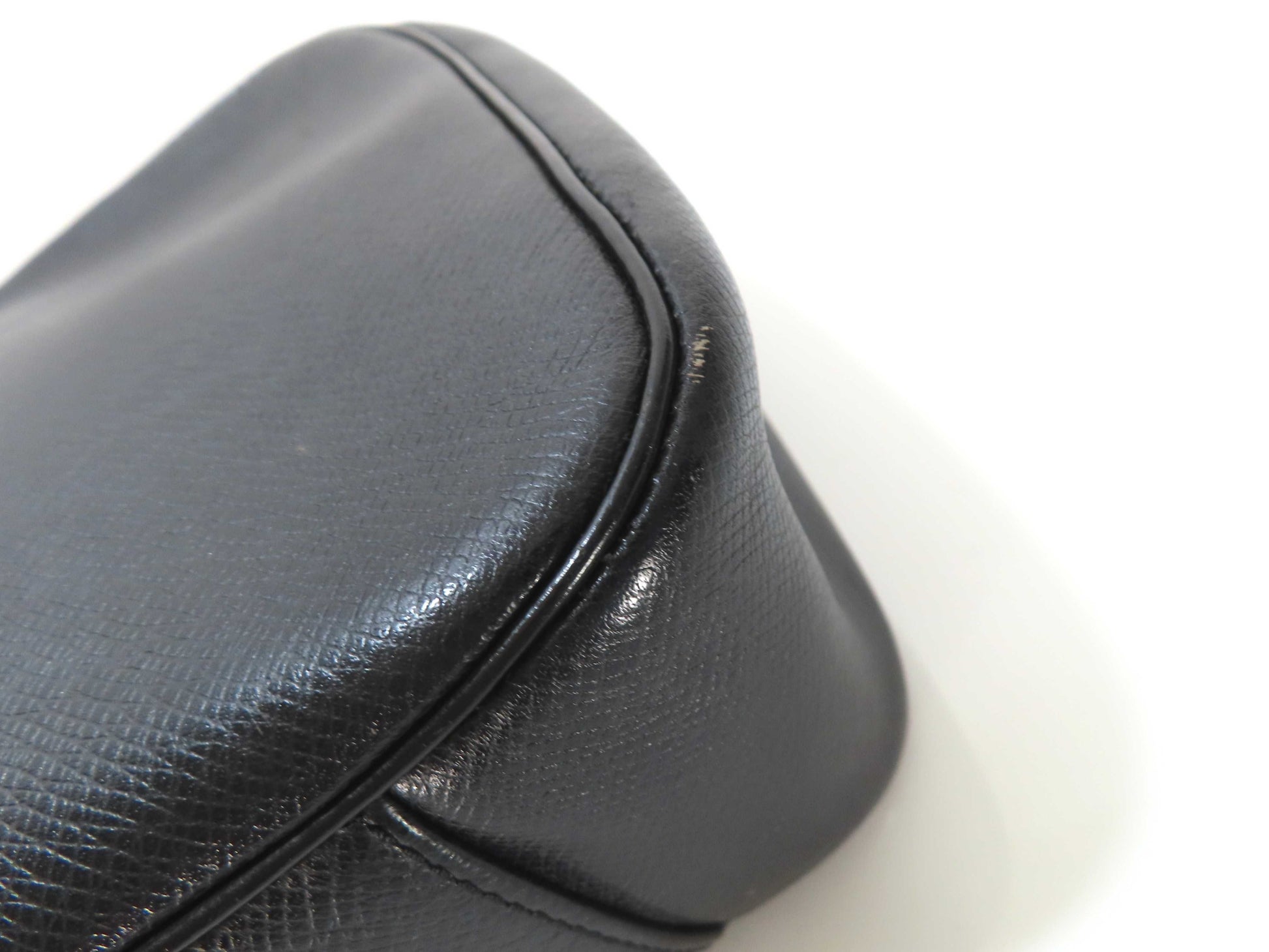 LOUIS VUITTON LOUIS VUITTON Truth Toilet GM Taiga/Aldo's Pouch
