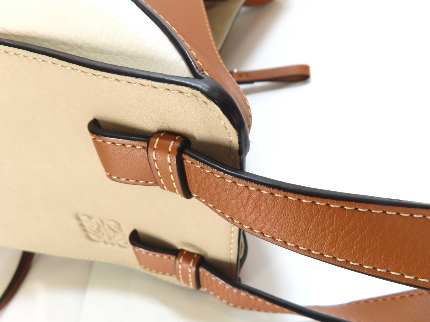 LOEWE LOEWE Hammock Small Leather/Brown & White Shoulder Bag