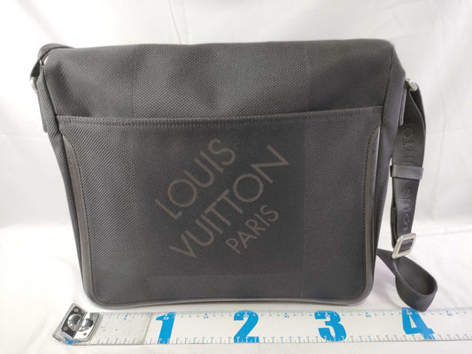 LOUIS VUITTON LOUIS VUITTON Juan Message Noir Shoulder Bag