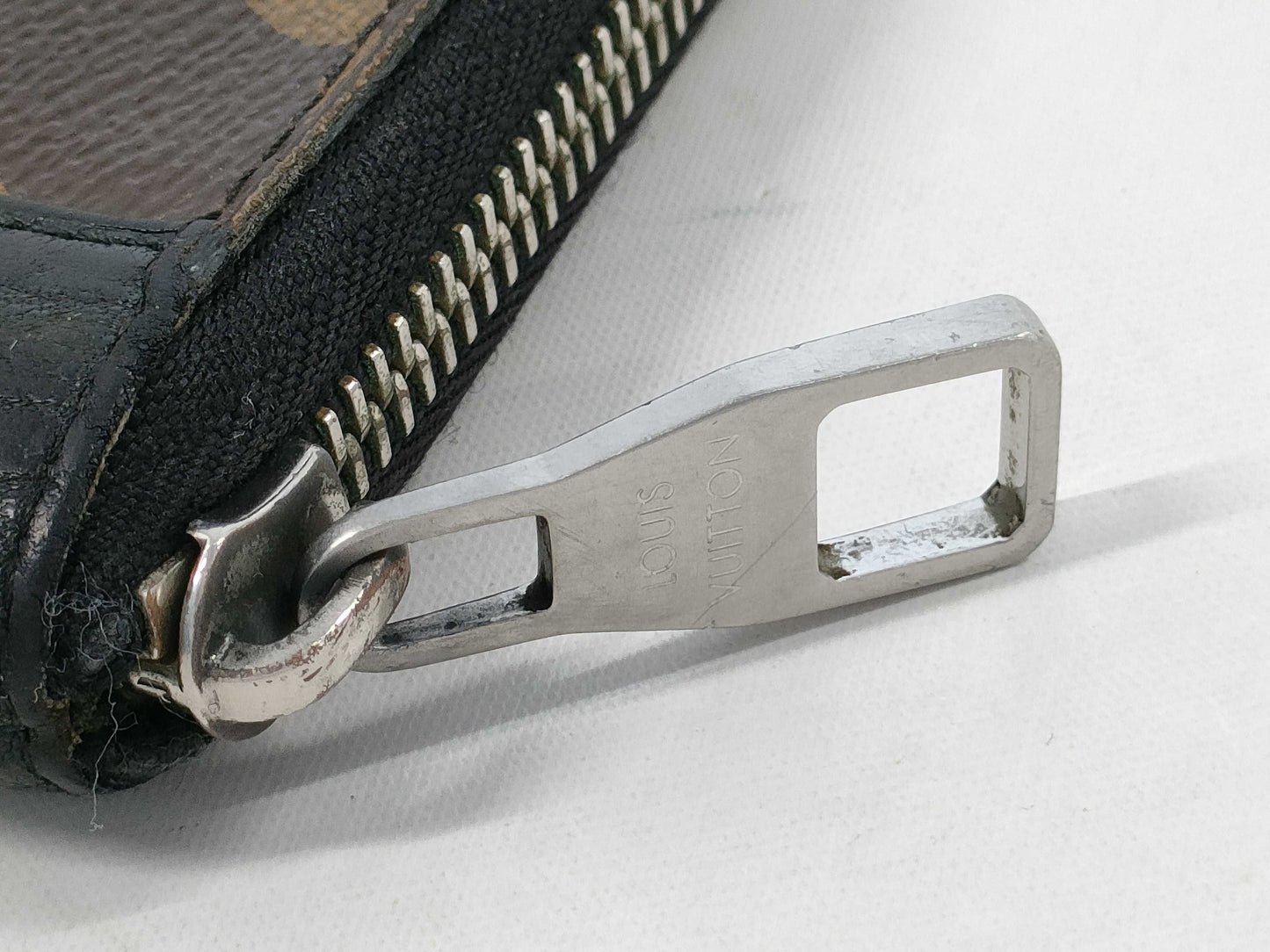 LOUIS VUITTON Macassar Zippy Vertical Long Wallet