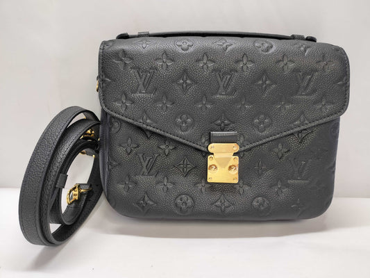 LOUIS VUITTON Monogram Amplant Louis Vuitton Pochette Metis MM Handbag