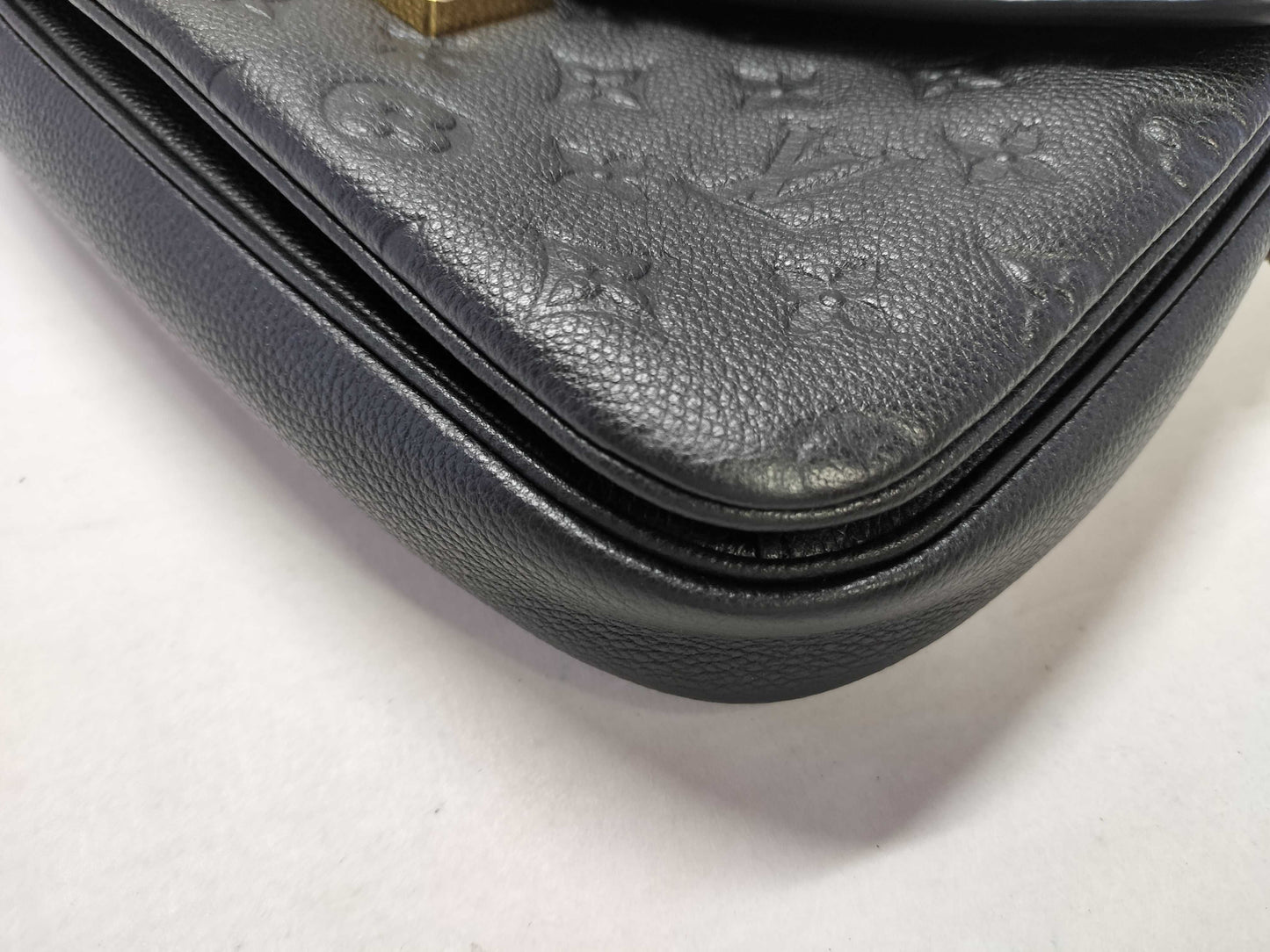 LOUIS VUITTON Monogram Amplant Louis Vuitton Pochette Metis MM Handbag