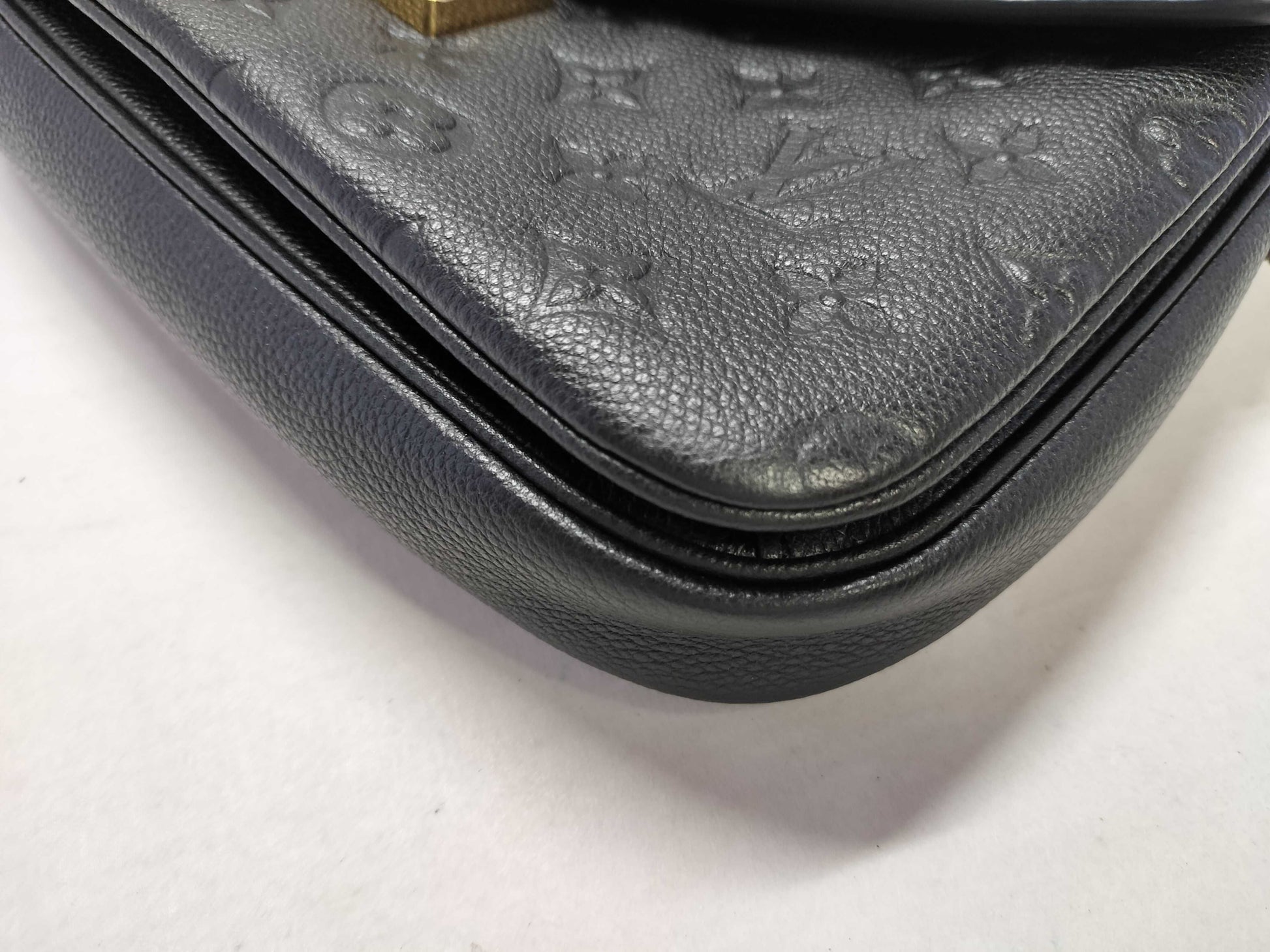 LOUIS VUITTON Monogram Amplant Louis Vuitton Pochette Metis MM Handbag