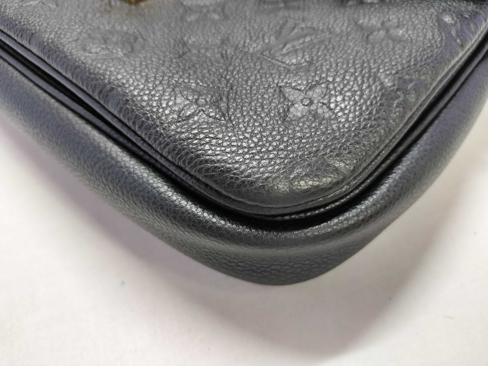 LOUIS VUITTON Monogram Amplant Louis Vuitton Pochette Metis MM Handbag
