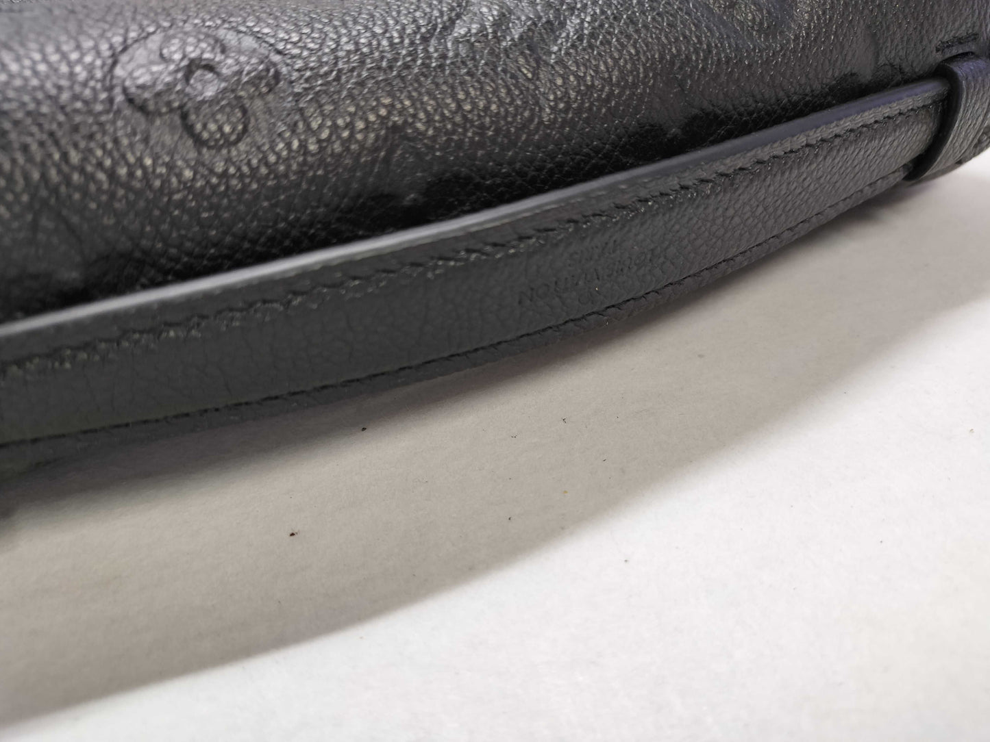 LOUIS VUITTON Monogram Amplant Louis Vuitton Pochette Metis MM Handbag