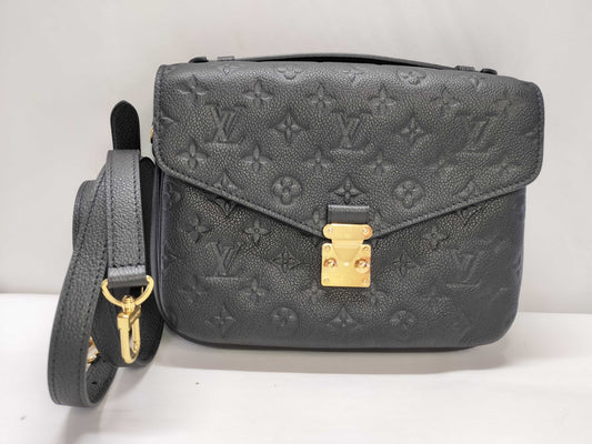 LOUIS VUITTON Monogram Amplant Louis Vuitton Pochette Metis MM Handbag