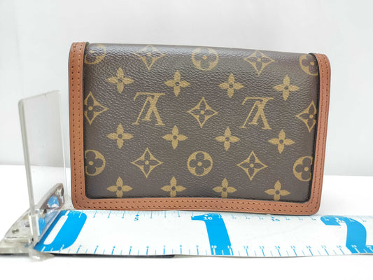 LOUIS VUITTON Monogram Portefeuille Dauphine M68746 Shoulder Bag