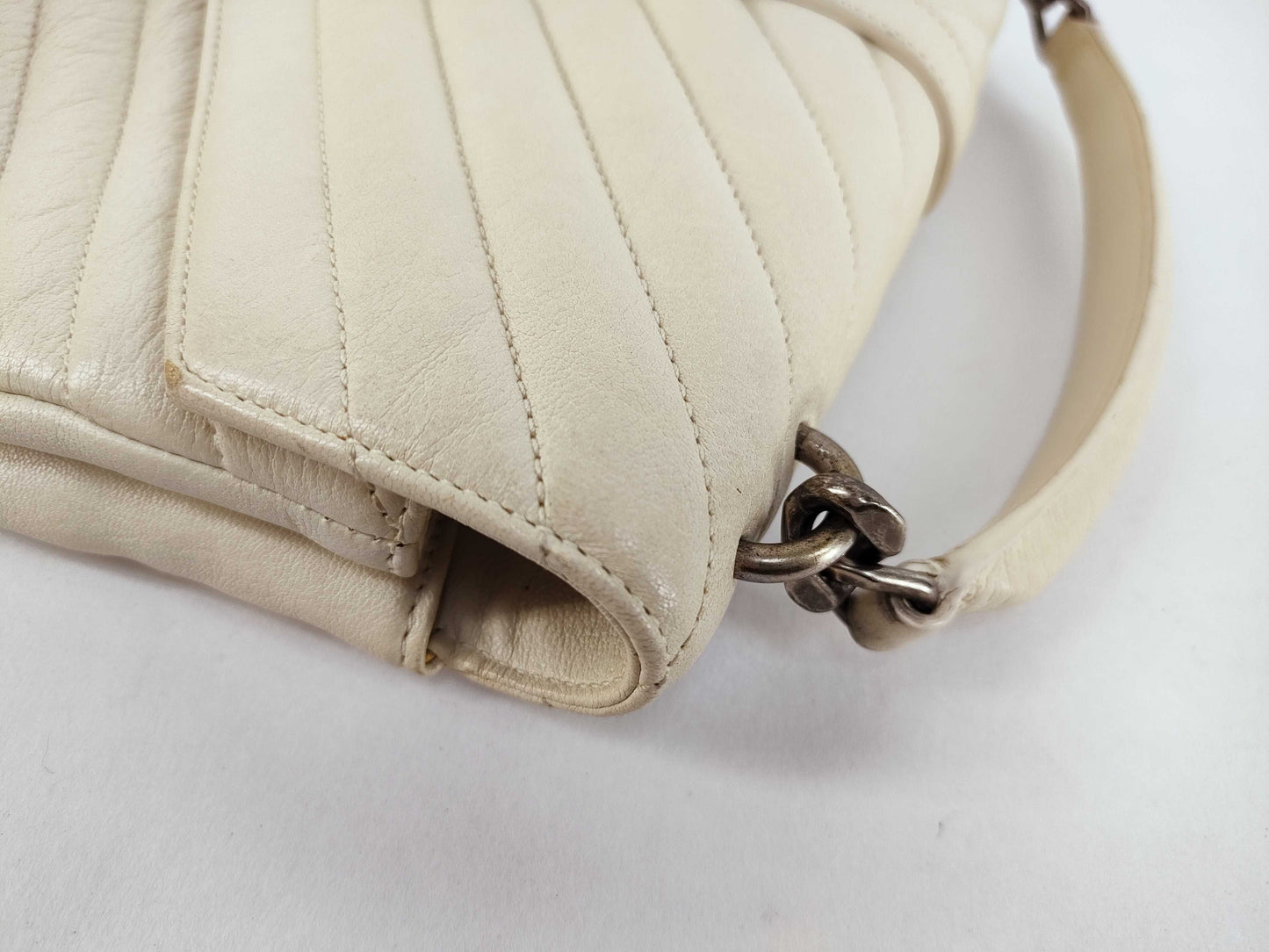 Yves Saint Laurent Satchel / V-Stitch / White Handbag