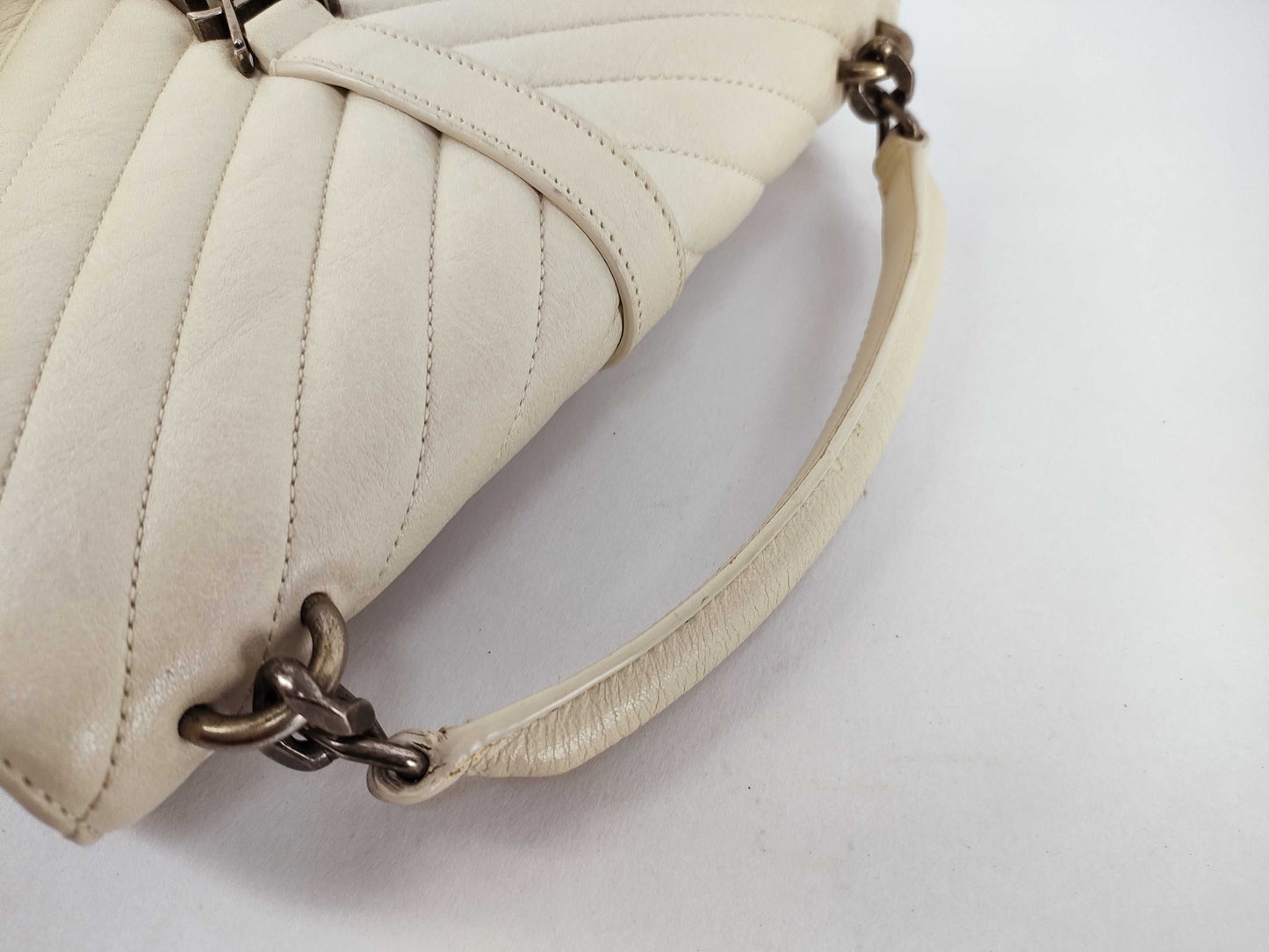 Yves Saint Laurent Satchel / V-Stitch / White Handbag