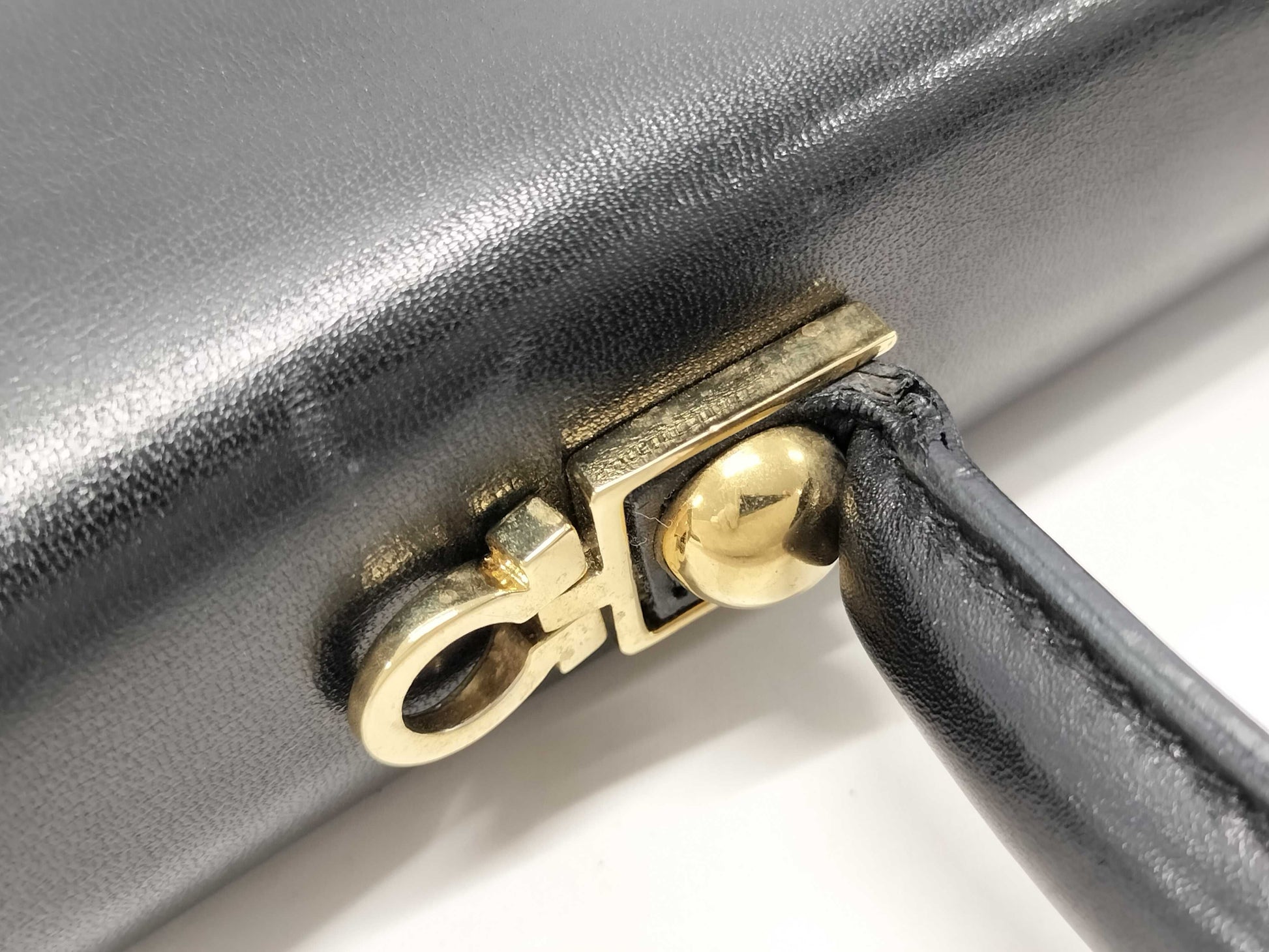 Salvatore Ferragamo Gancini 2-way handbag