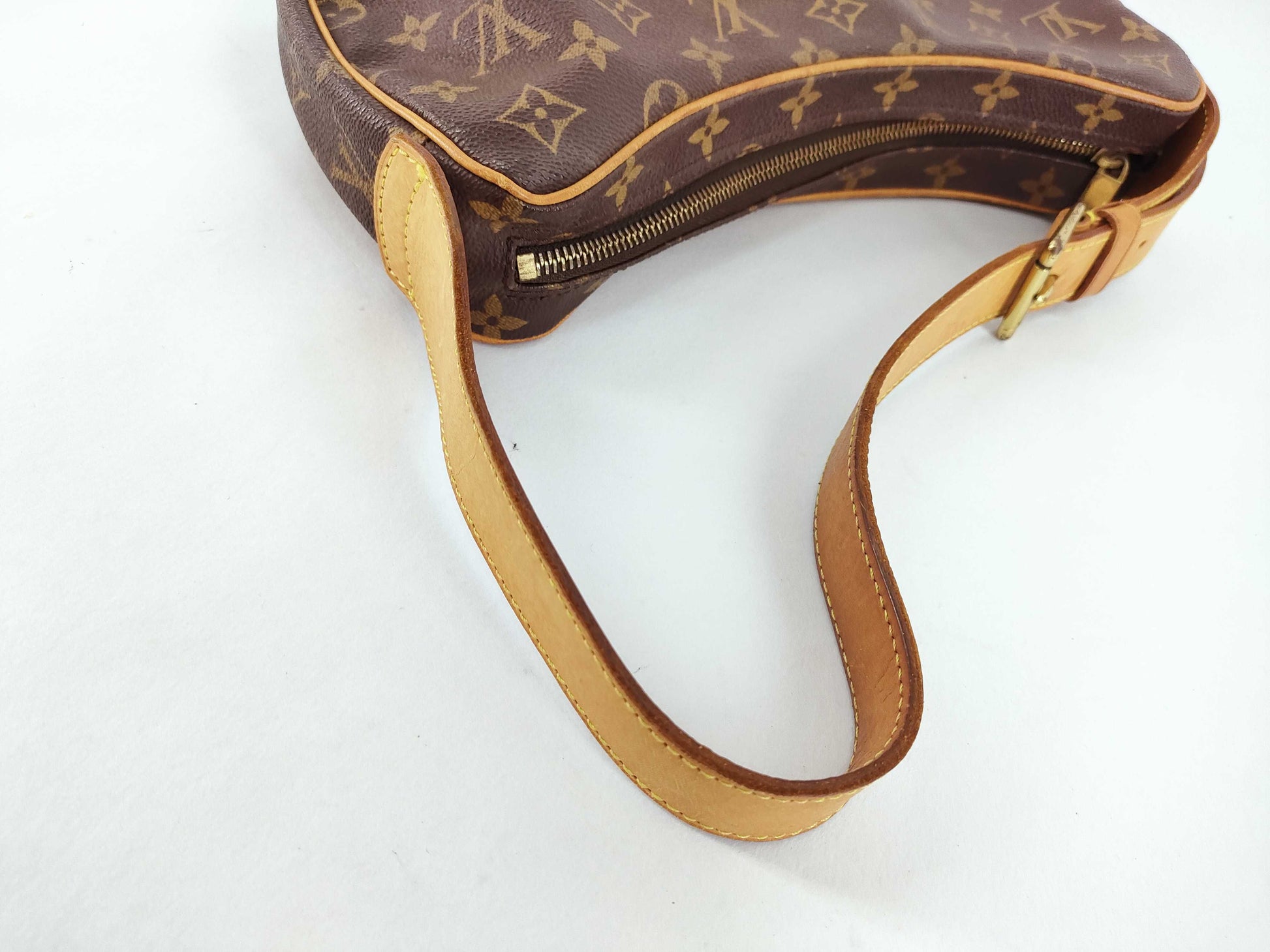 LOUIS VUITTON Monogram Pochette Croissant/Monogram/M51510/FL1002 Shoulder Bag