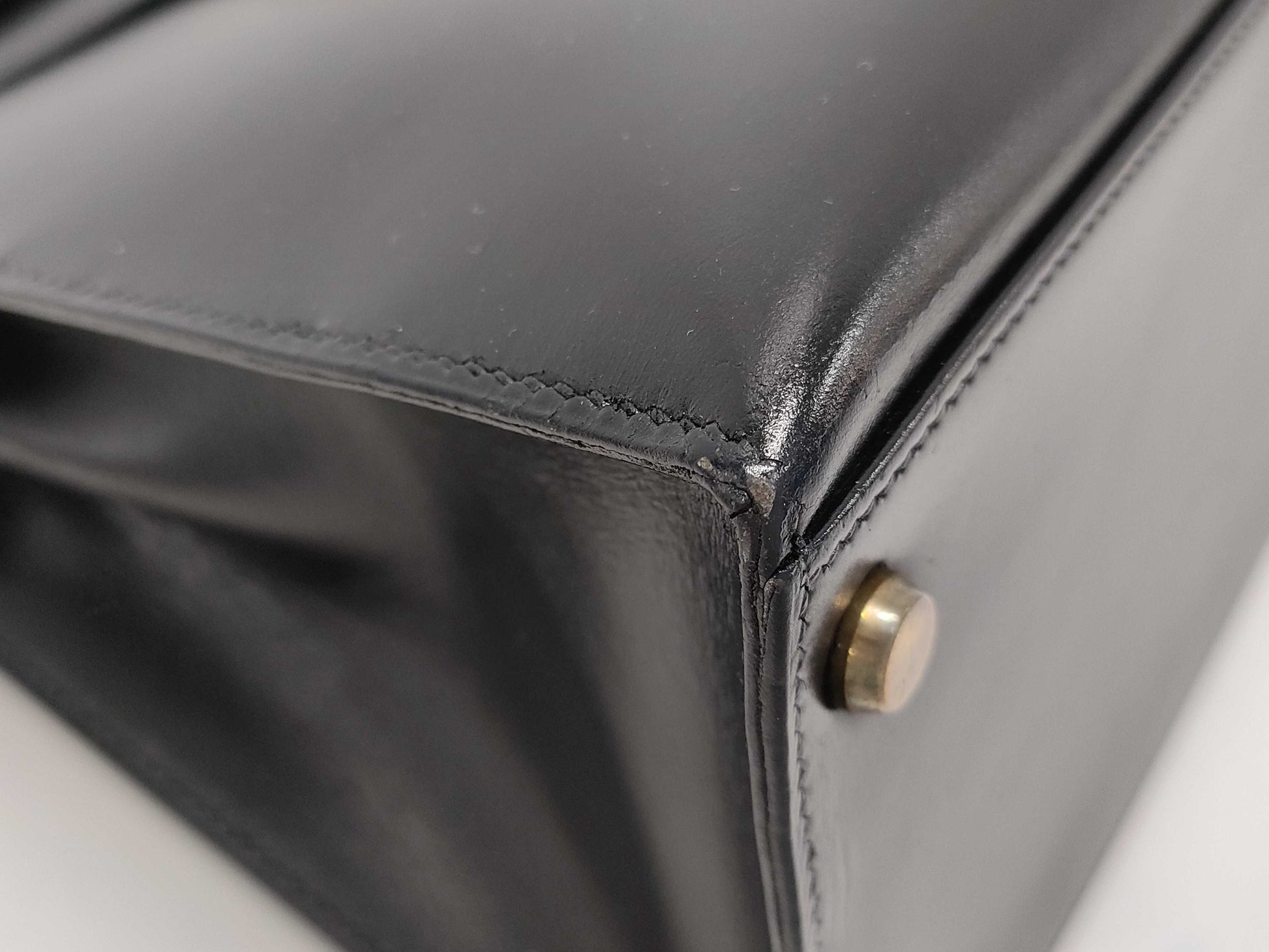 HERMES Kelly 28/Box Calf/Black/Gold Hardware/K Stamped Handbag