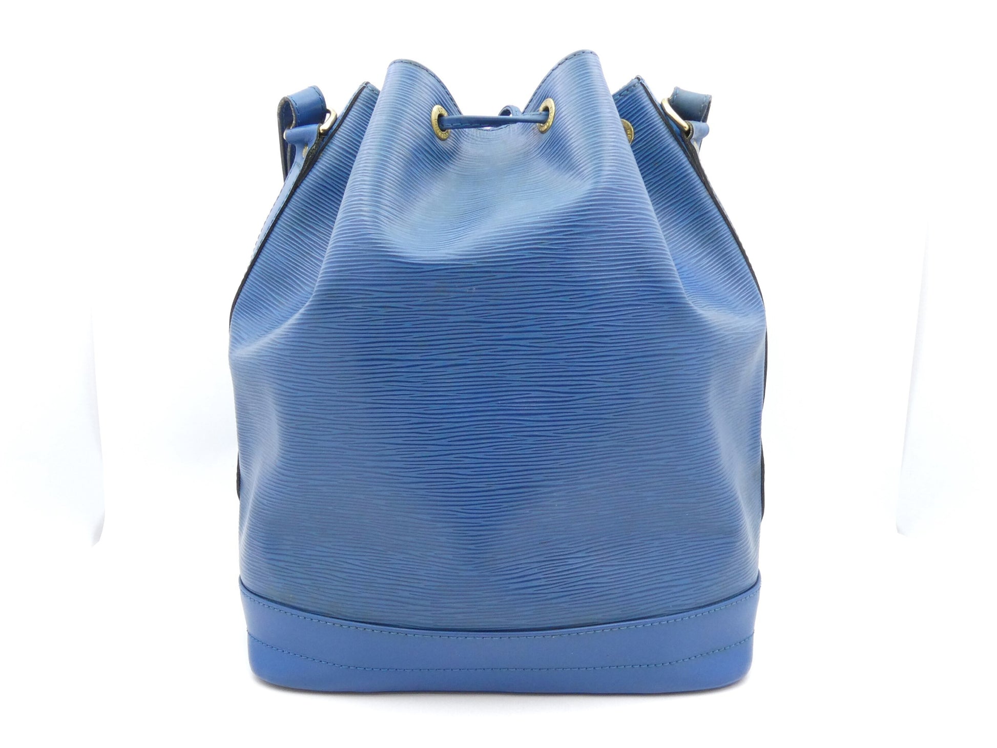 LOUIS VUITTON Epi Noe Shoulder Bag