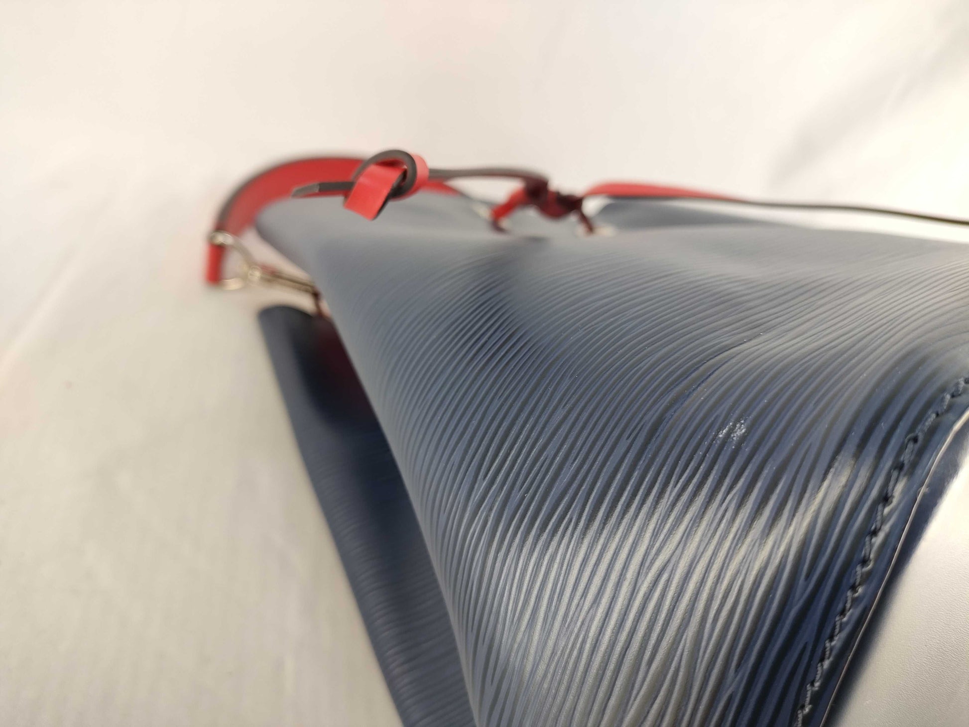 LOUIS VUITTON Epi Louis Vuitton Bucket Shoulder Bag Handbag