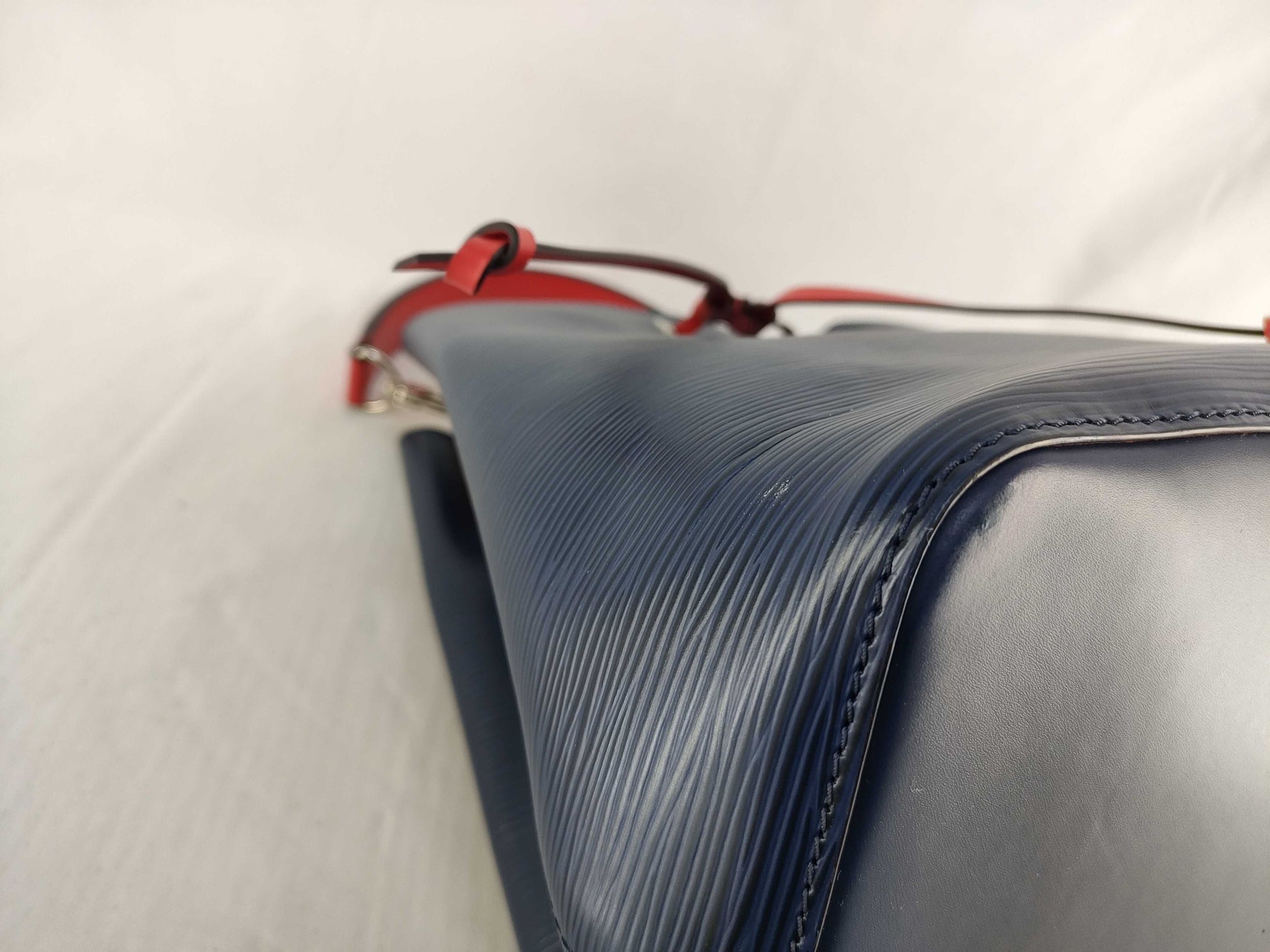LOUIS VUITTON Epi Louis Vuitton Bucket Shoulder Bag Handbag