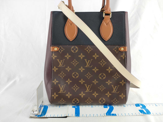 LOUIS VUITTON Monogram Louis Vuitton Monogram Tote Bag Tote Bag