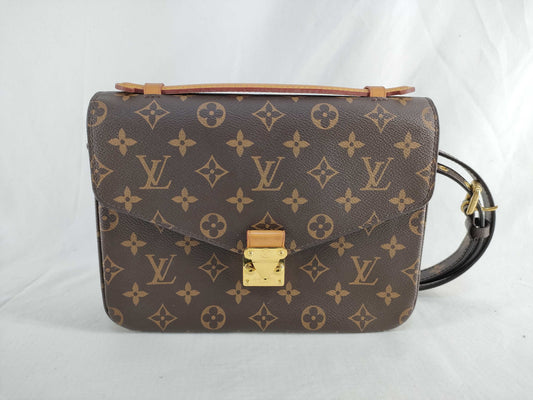 LOUIS VUITTON Monogram Louis Vuitton Message Shoulder Bag Shoulder Bag