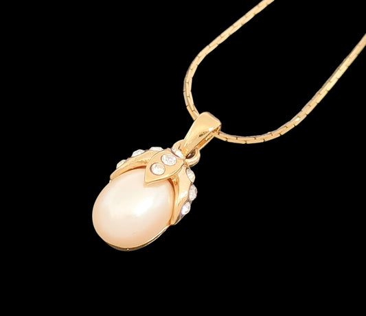 Yves Saint Laurent Gold-Coloured Rhinestone - Faux Pearl - Pendant - Necklace - 4.3g Necklace