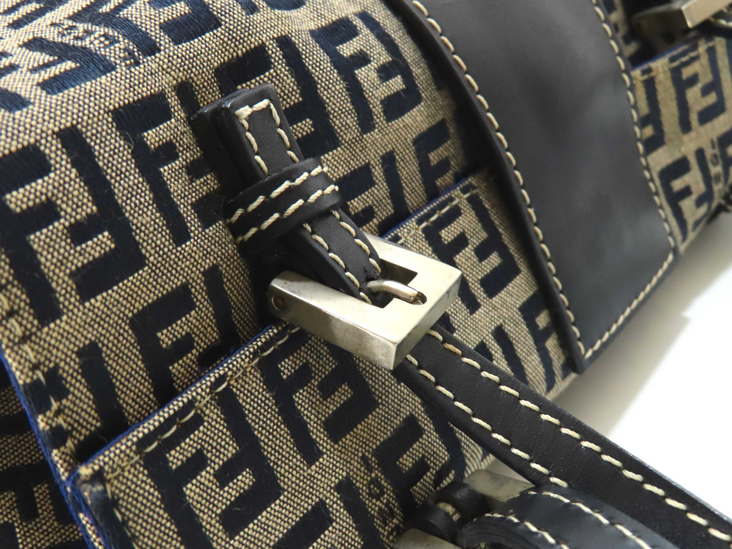 FENDI FENDI Bucket Bag Handbag Handbag