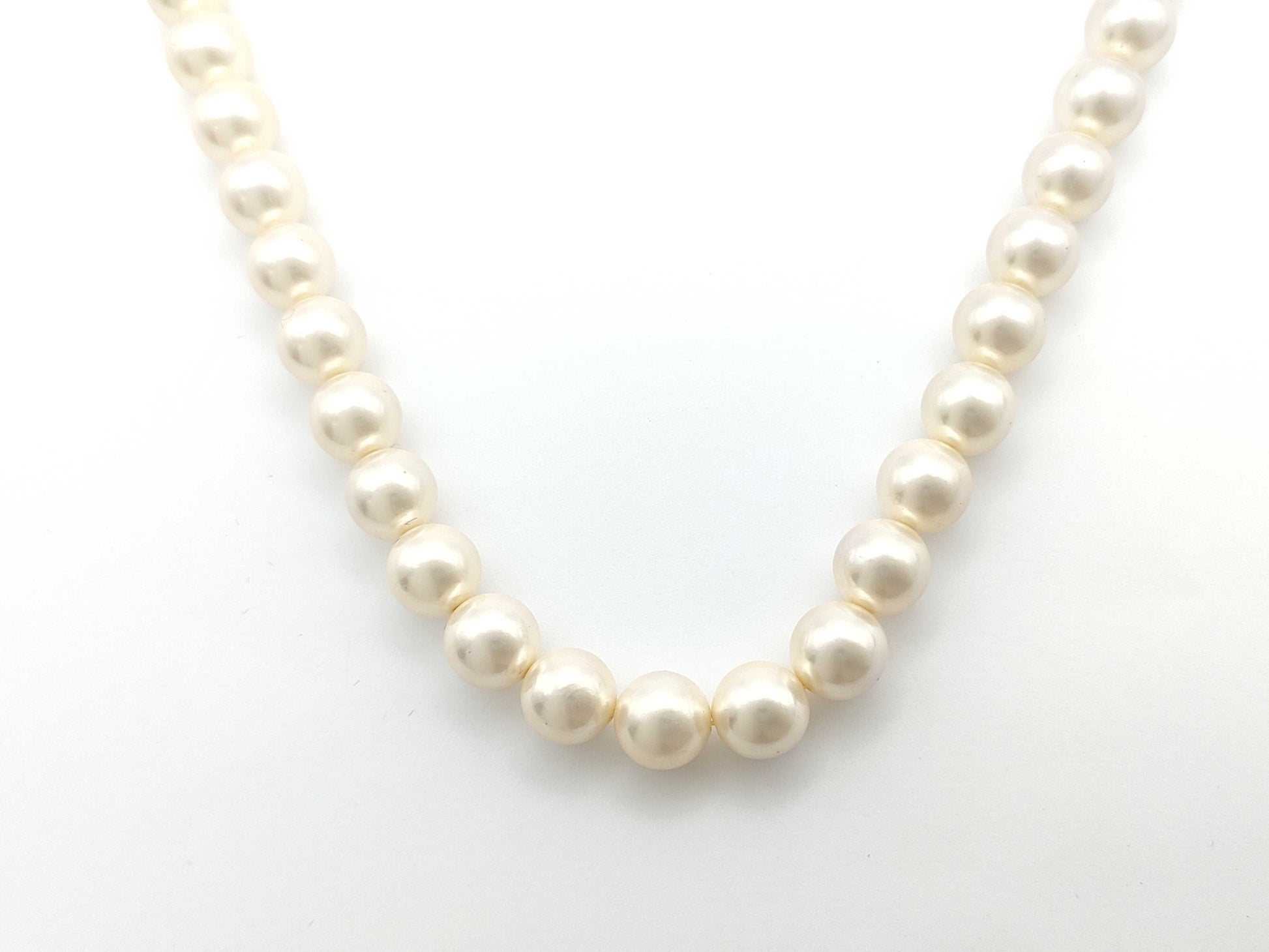 Faux Pearl SV 45.4g Necklace