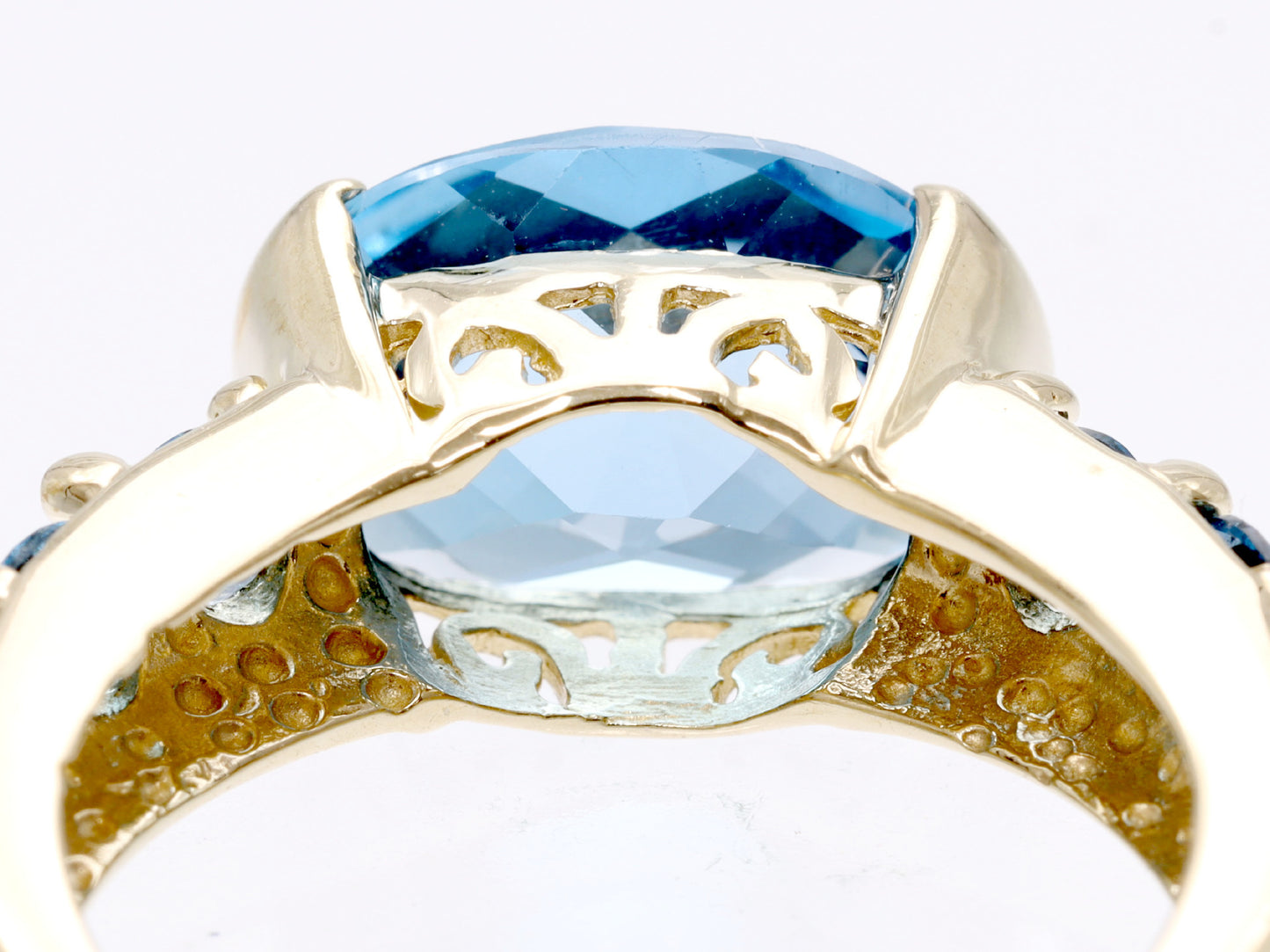 Blue Topaz K10 3.0g Ring