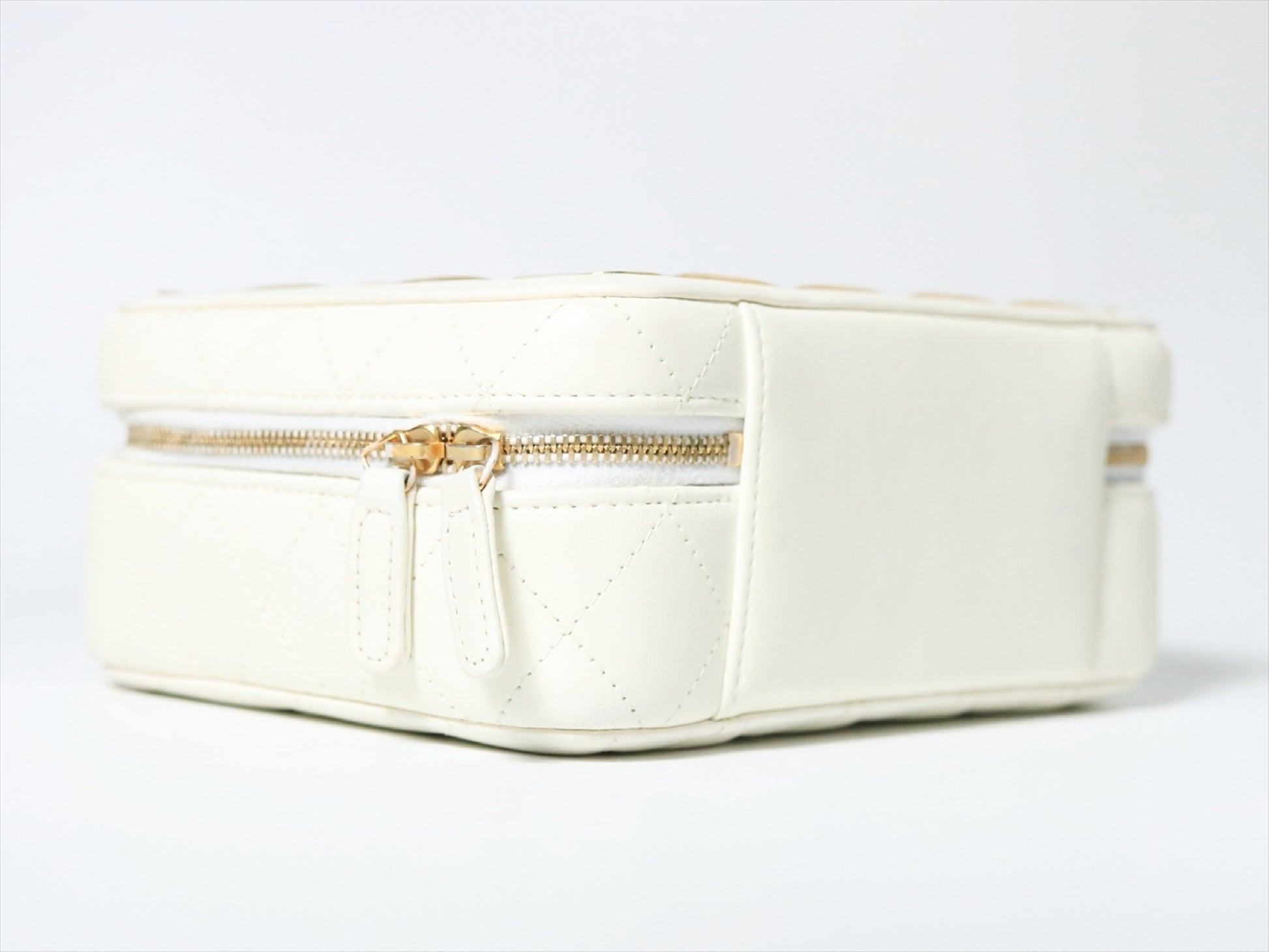 CHANEL Matlasse 2way Handbag Chain Shoulder Bag Random Plate Gold x White Vanity Shoulder Bag