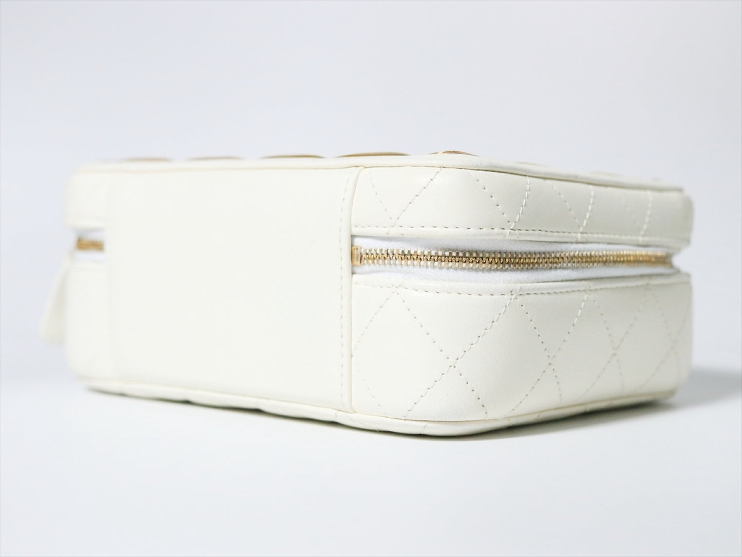 CHANEL Matlasse 2way Handbag Chain Shoulder Bag Random Plate Gold x White Vanity Shoulder Bag
