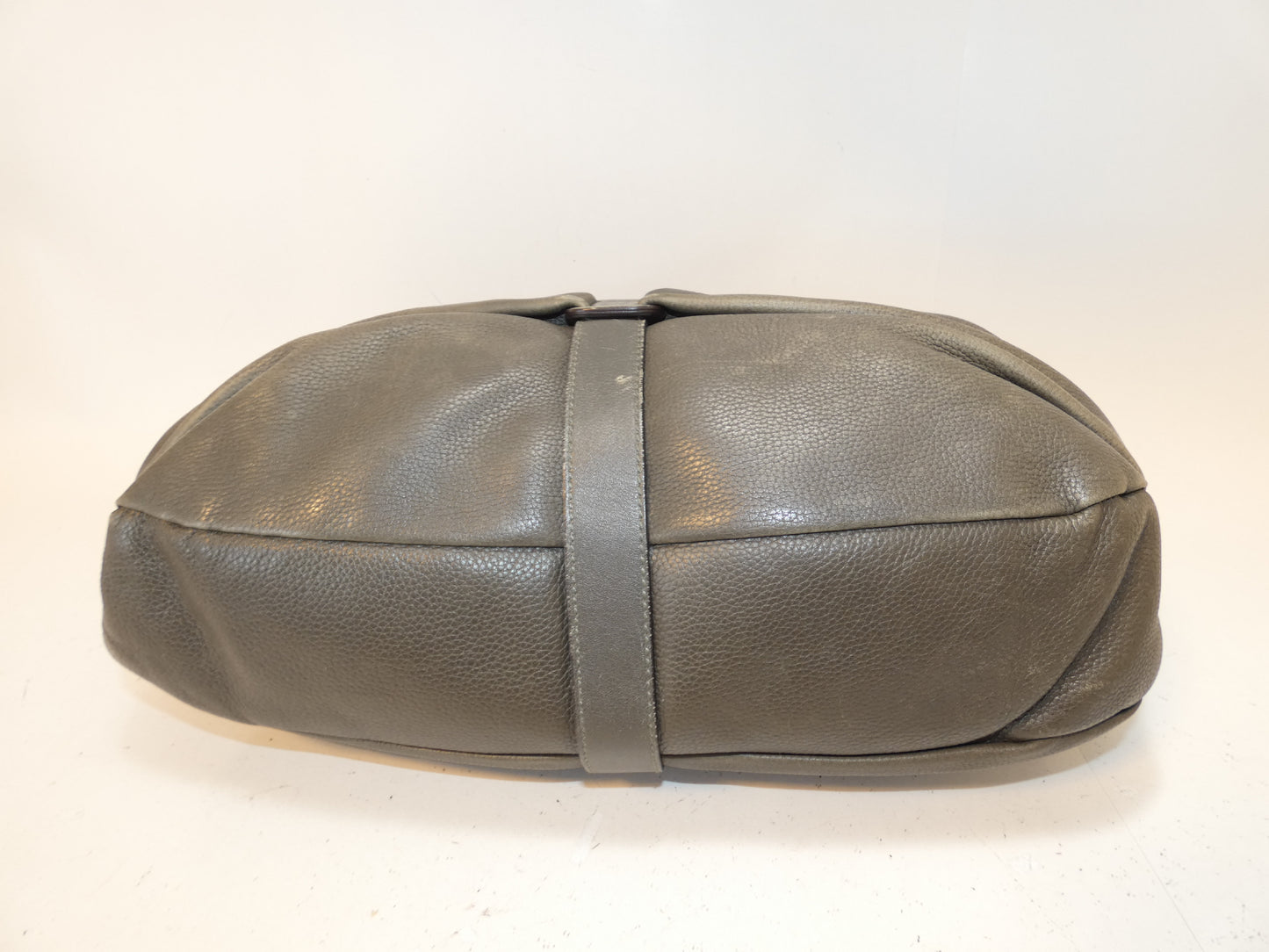 Salvatore Ferragamo Vara Leather One-Hand One-Shoulder Handbag